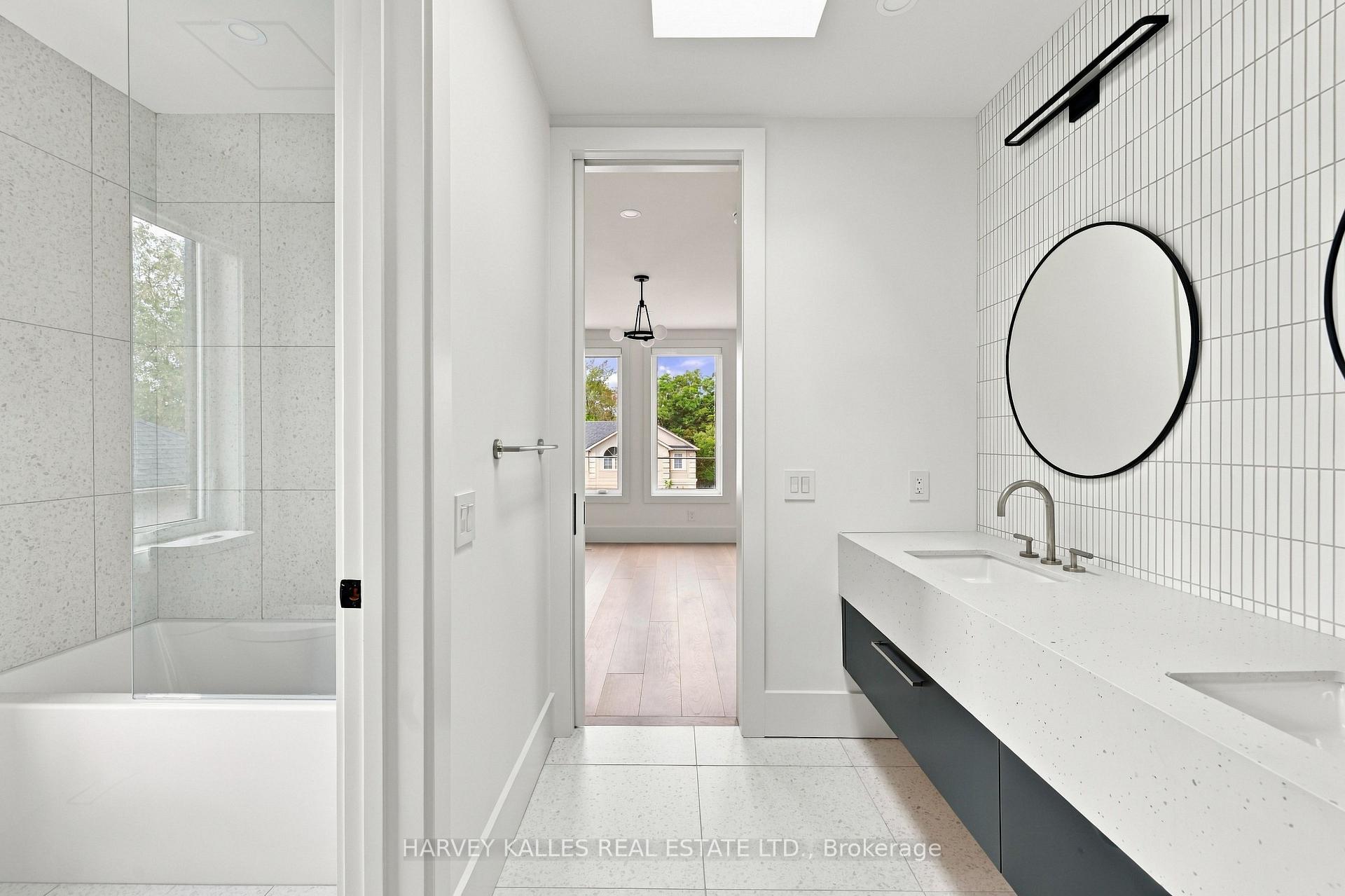 Photo 36 of 59 Burncrest Drive, Toronto, Bedford Park-Nortown — HOMEH
