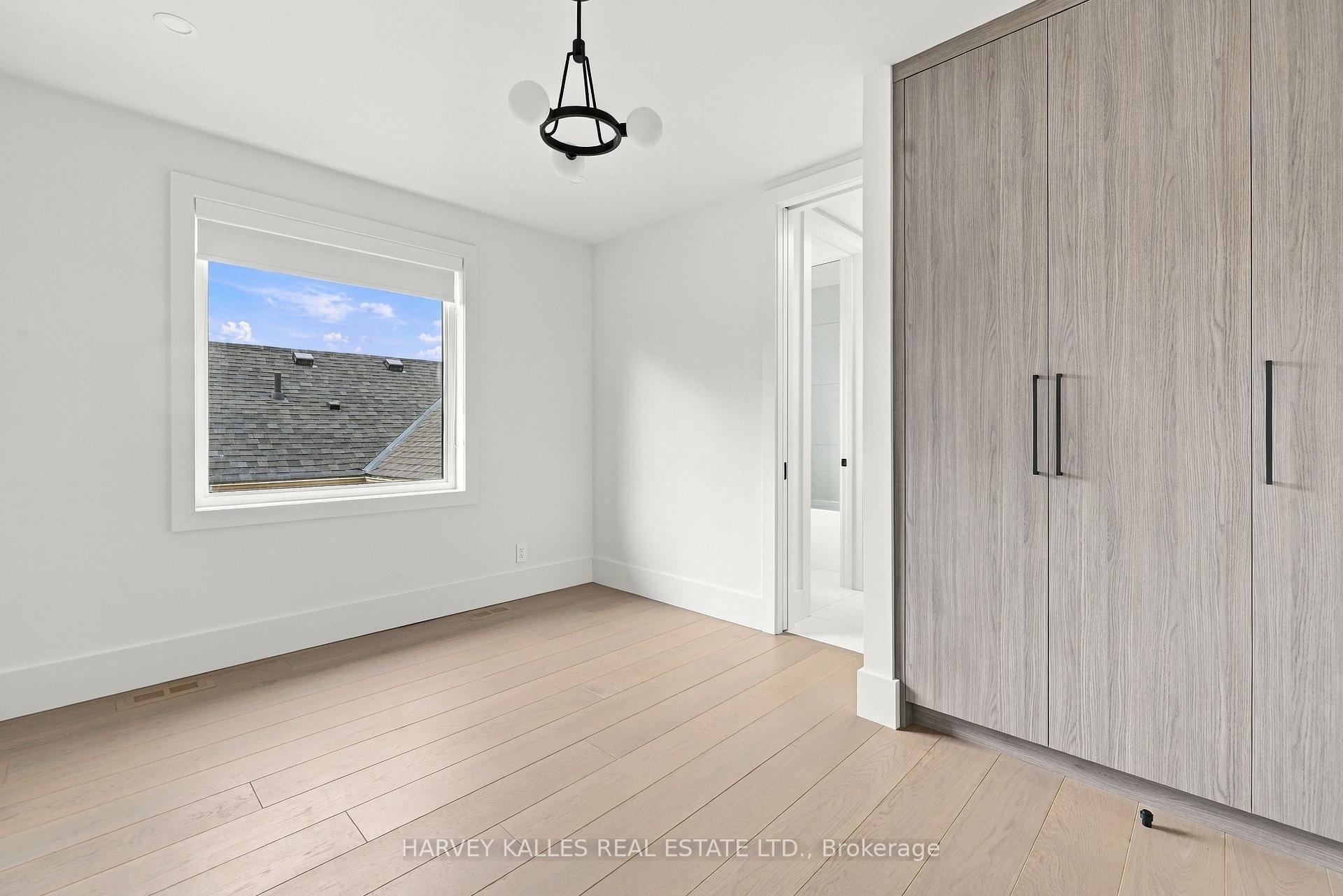 Photo 39 of 59 Burncrest Drive, Toronto, Bedford Park-Nortown — HOMEH