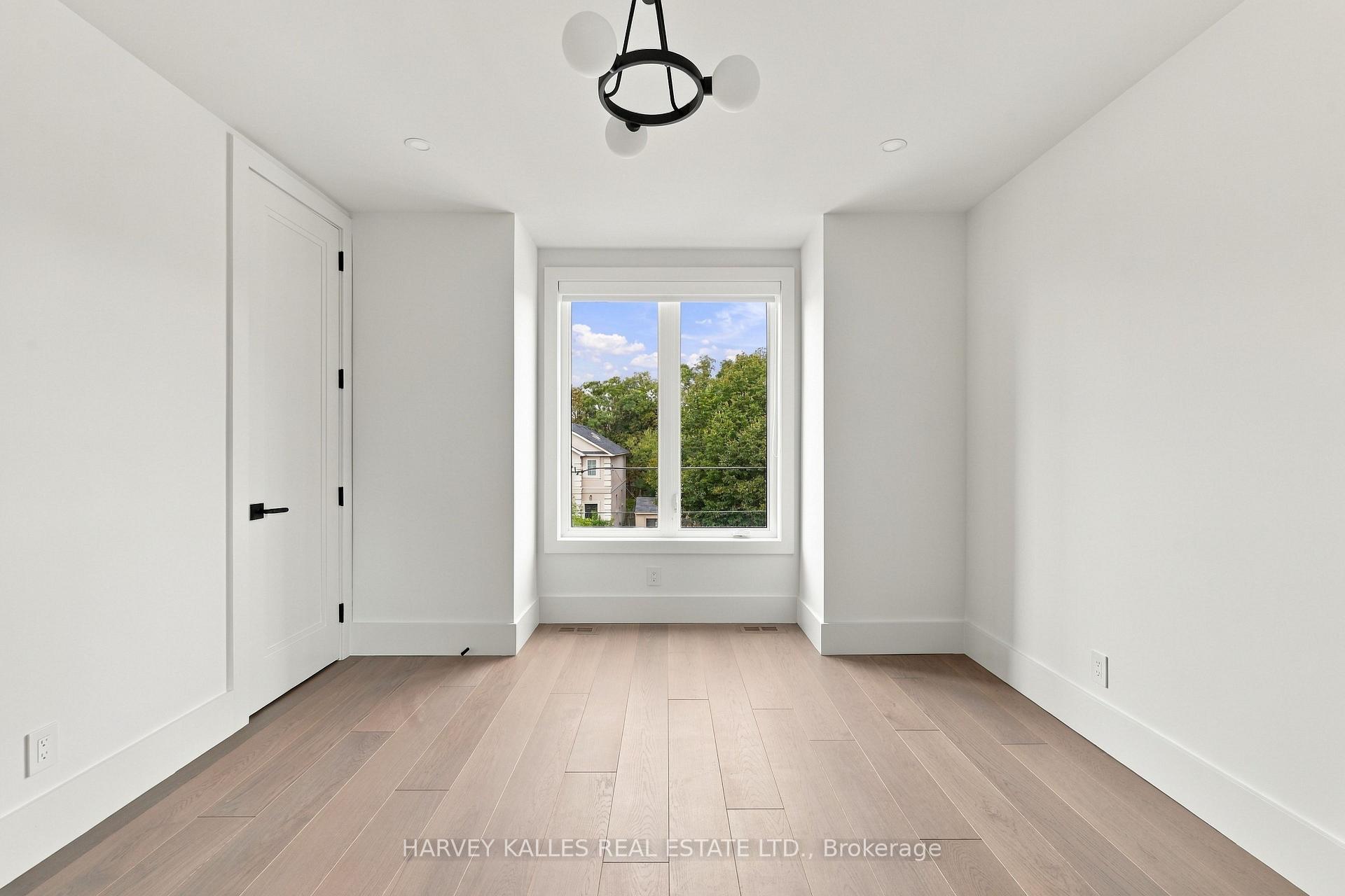 Photo 40 of 59 Burncrest Drive, Toronto, Bedford Park-Nortown — HOMEH