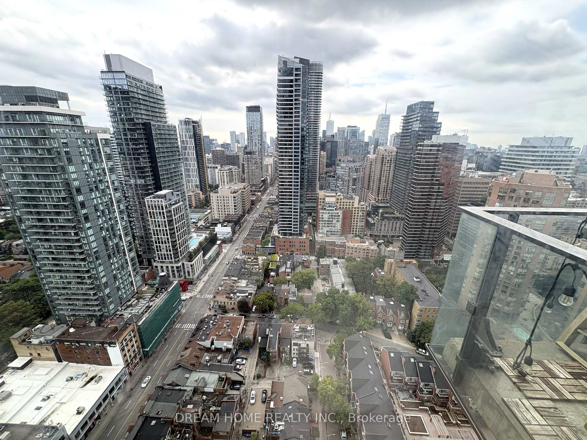 Photo 7 of Unit 3204, 75 St Nicholas Street, Toronto, Bay Street Corridor — HOMEH