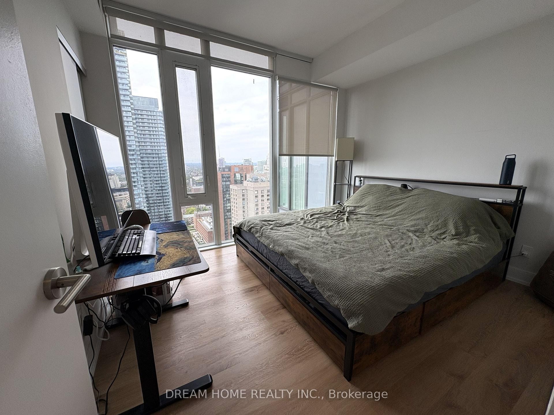 Photo 8 of Unit 3204, 75 St Nicholas Street, Toronto, Bay Street Corridor — HOMEH