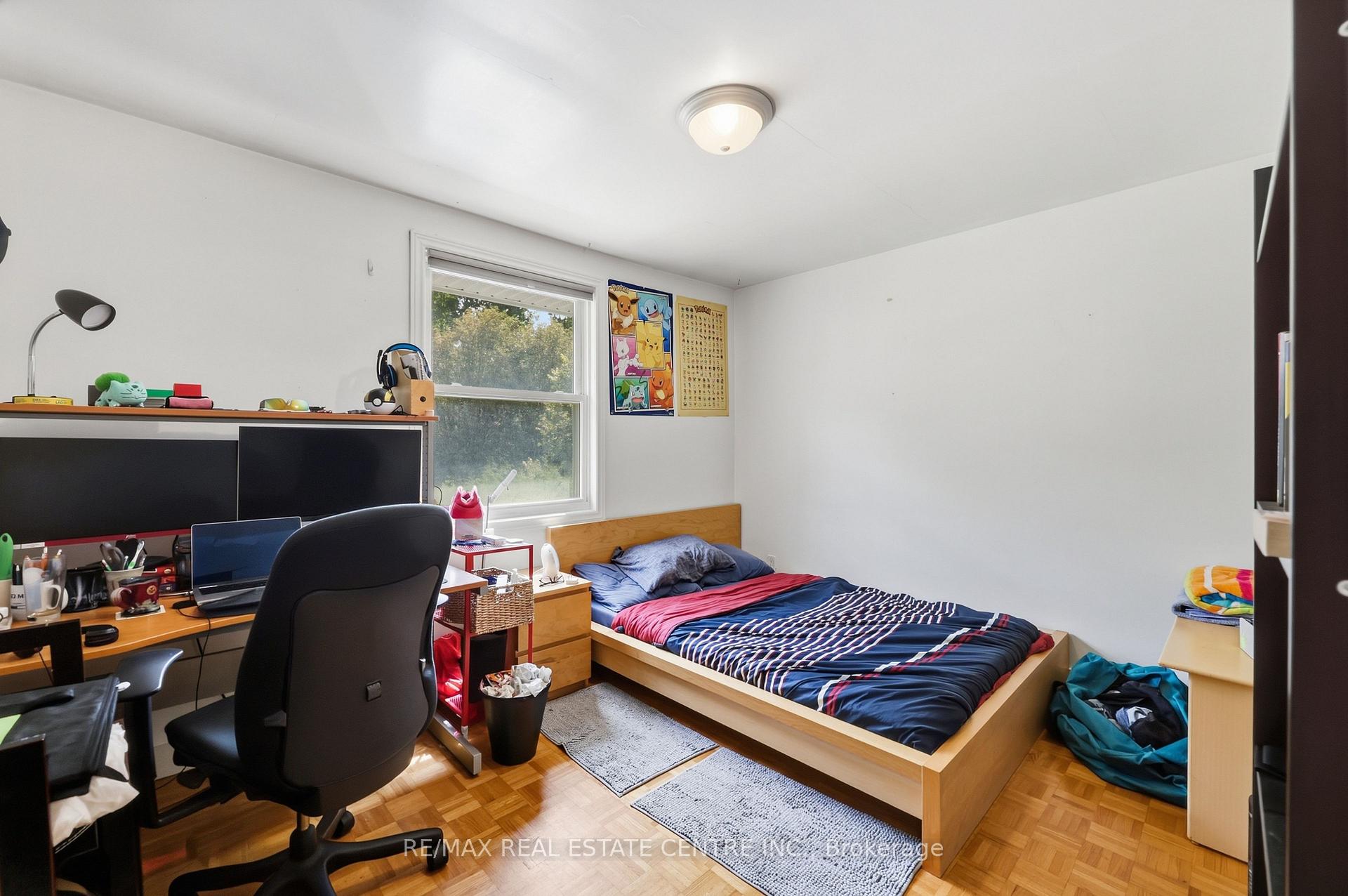 Photo 15 of 122 Greenbrier Drive, Waterloo, Lakeshore Village — HOMEH