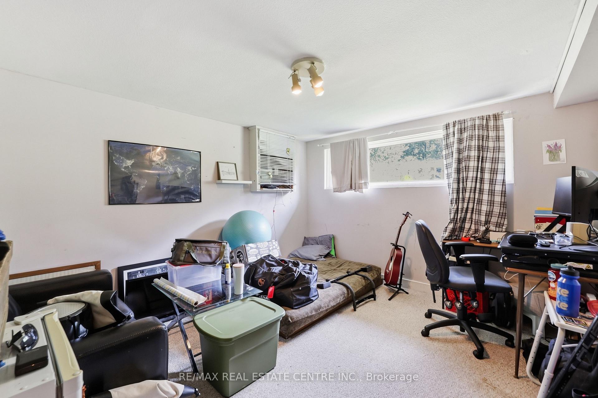Photo 19 of 122 Greenbrier Drive, Waterloo, Lakeshore Village — HOMEH