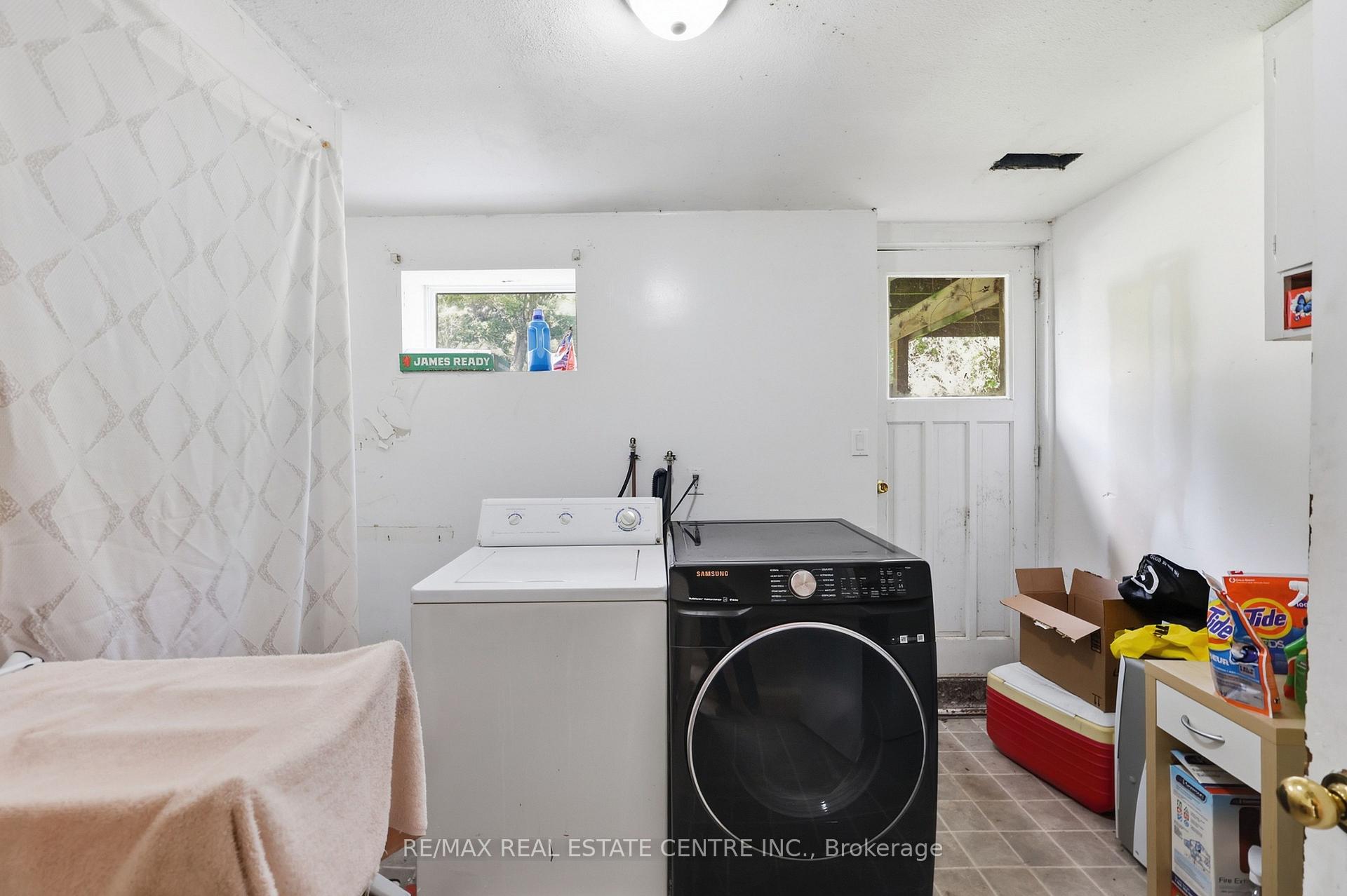Photo 24 of 122 Greenbrier Drive, Waterloo, Lakeshore Village — HOMEH