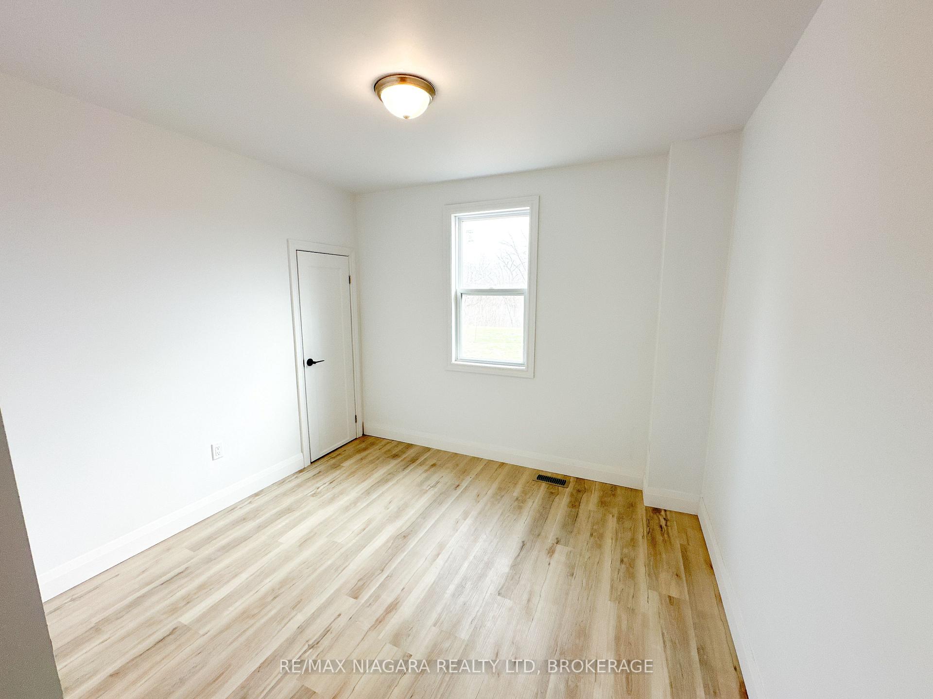 Photo 18 of Unit UPPER, 233 Pelham Road, St. Catharines, Western Hill — HOMEH