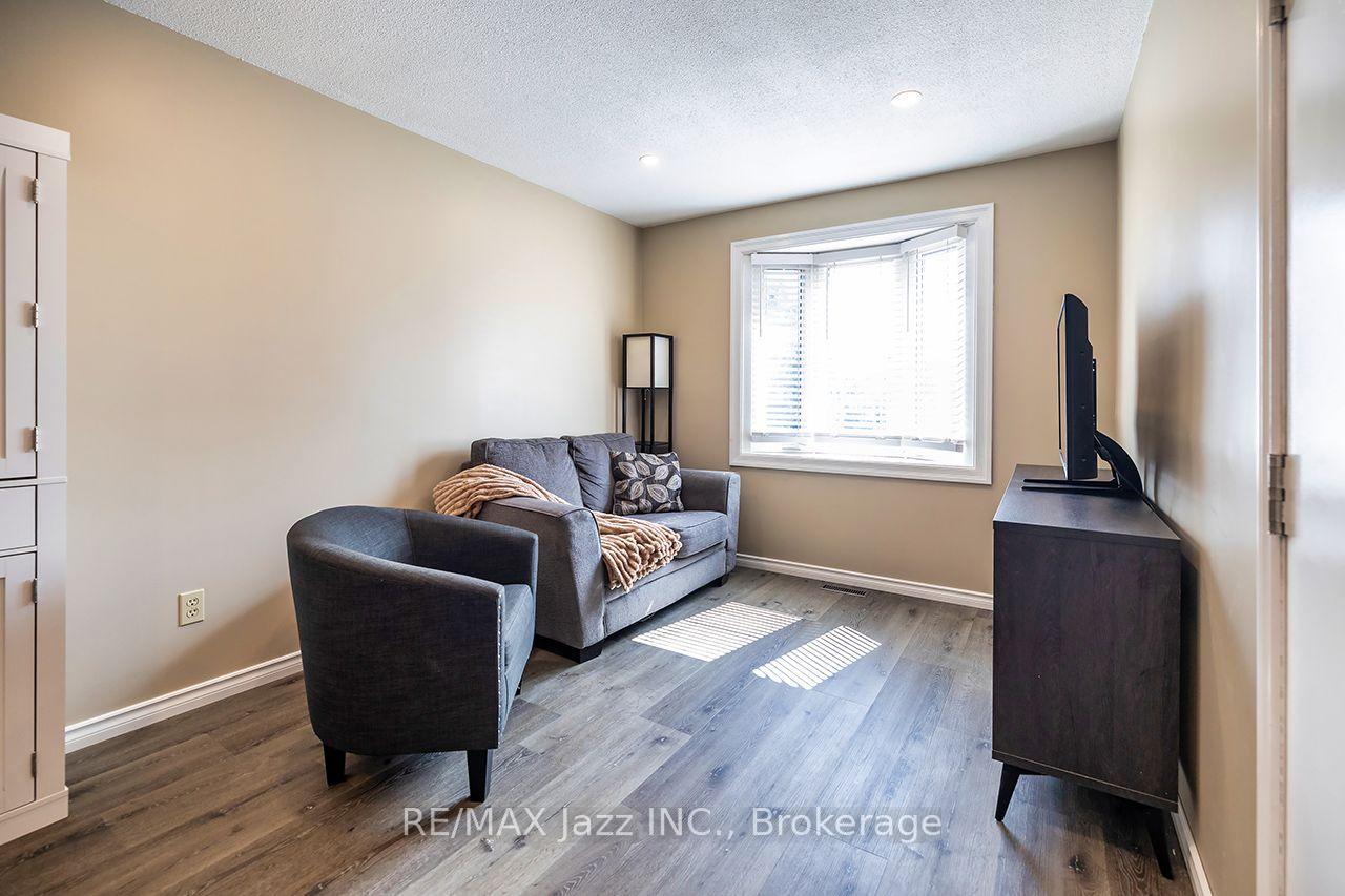 Photo 19 of 260 Lakeview Park Avenue, Oshawa, Lakeview — HOMEH