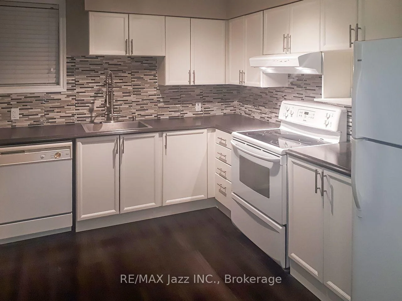 Photo 27 of 260 Lakeview Park Avenue, Oshawa, Lakeview — HOMEH