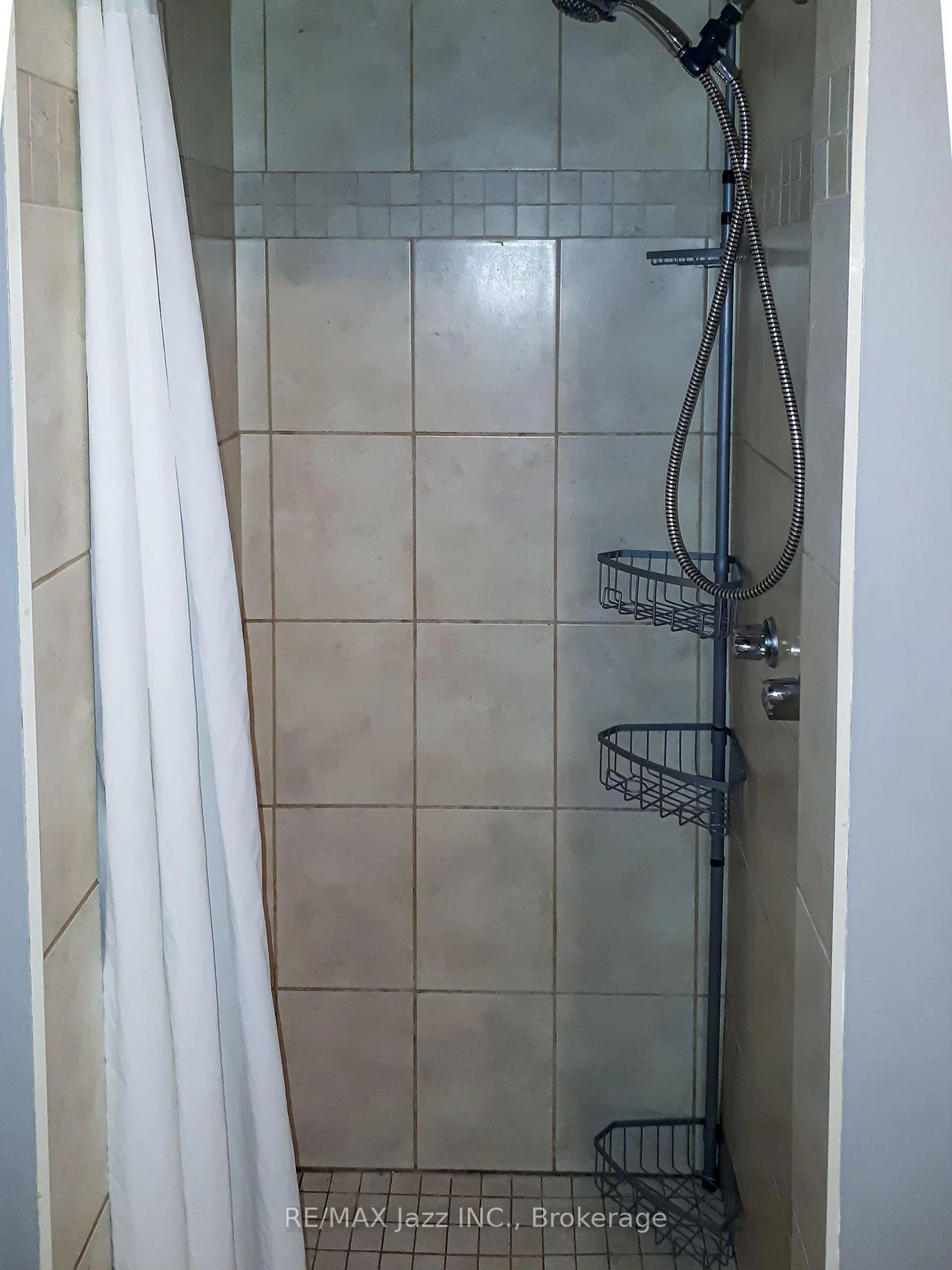 Photo 31 of 260 Lakeview Park Avenue, Oshawa, Lakeview — HOMEH