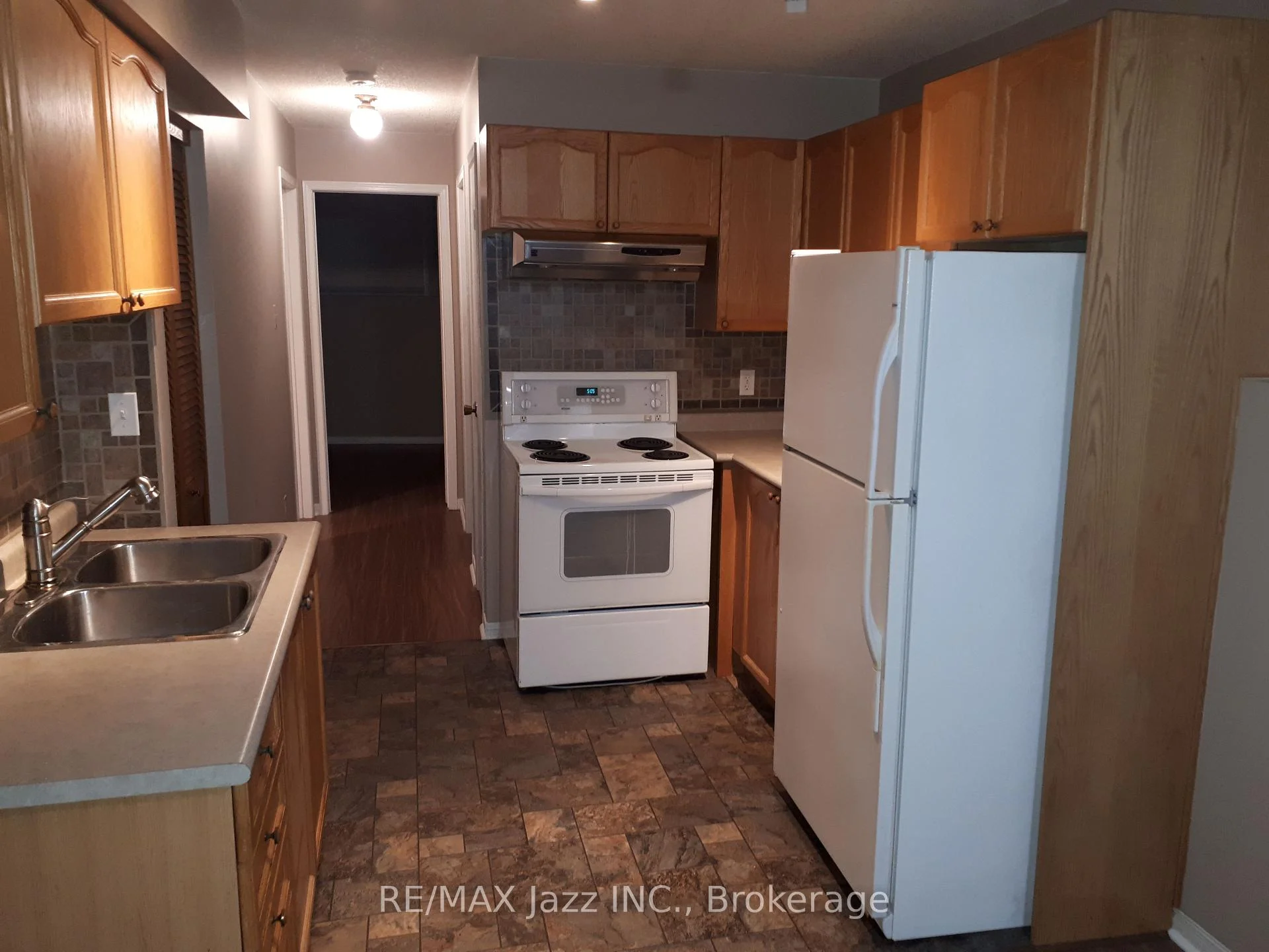 Photo 64 of 260 Lakeview Park Avenue, Oshawa, Lakeview — HOMEH