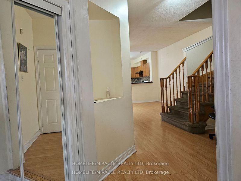 Photo 3 of 115 Nathaniel Crescent, Brampton, Bram West — HOMEH