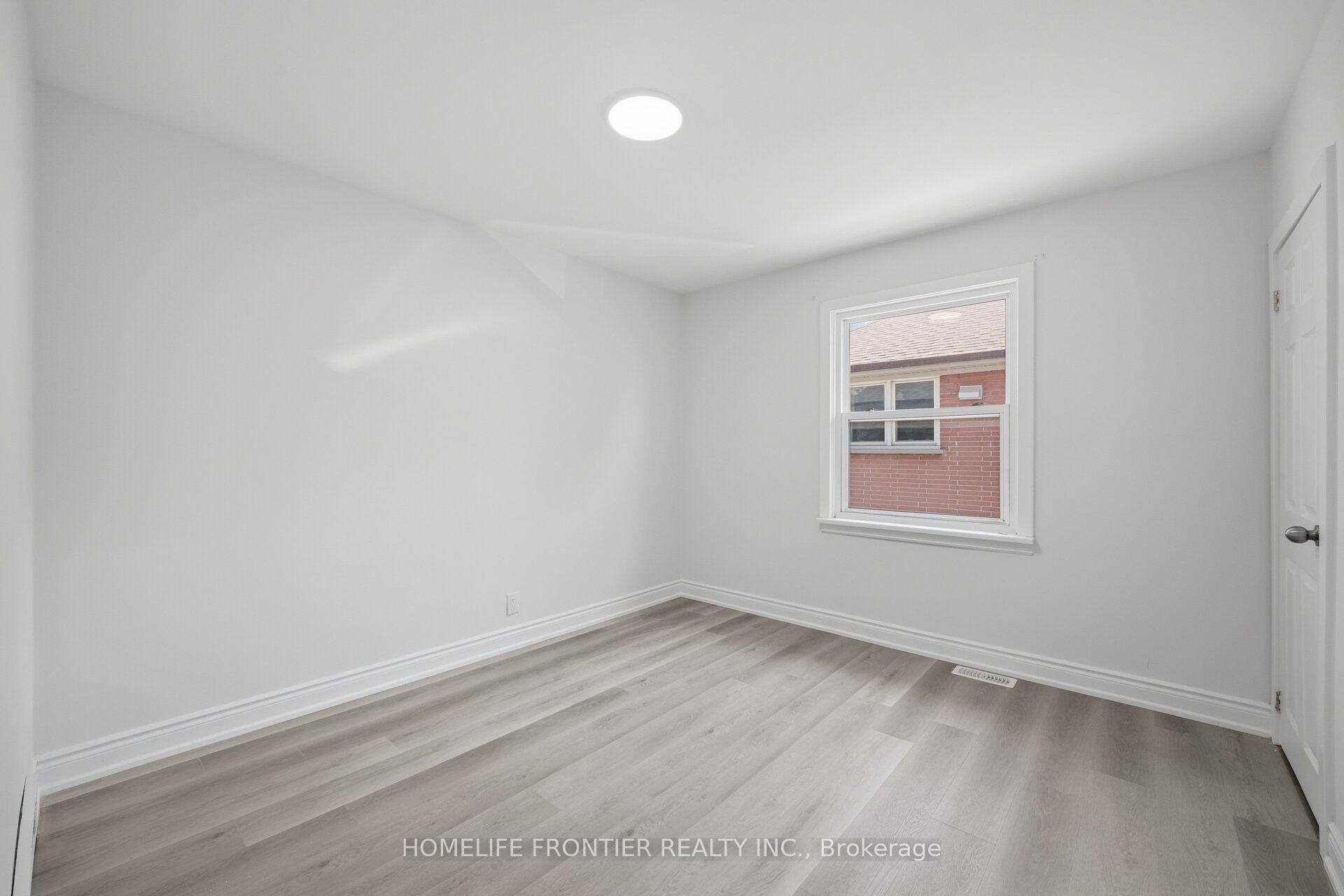 Photo 9 of 651 Olive Avenue, Oshawa, Donevan — HOMEH