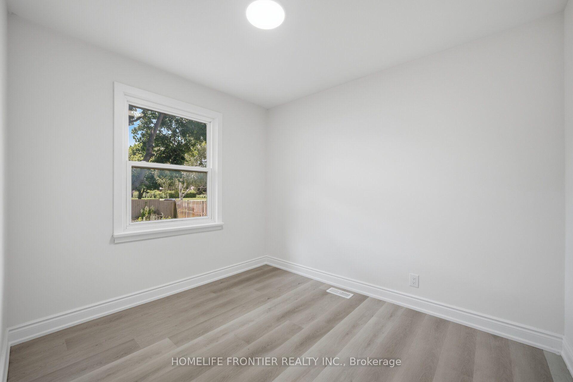 Photo 11 of 651 Olive Avenue, Oshawa, Donevan — HOMEH