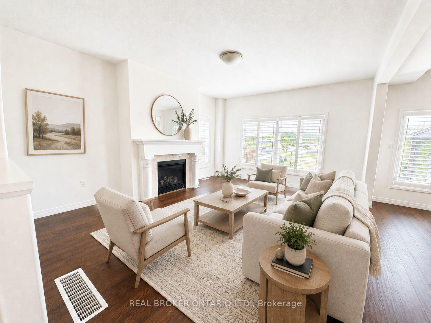 Photo 3 of 122 Greenwich Avenue, Hamilton, Stoney Creek Mountain — HOMEH