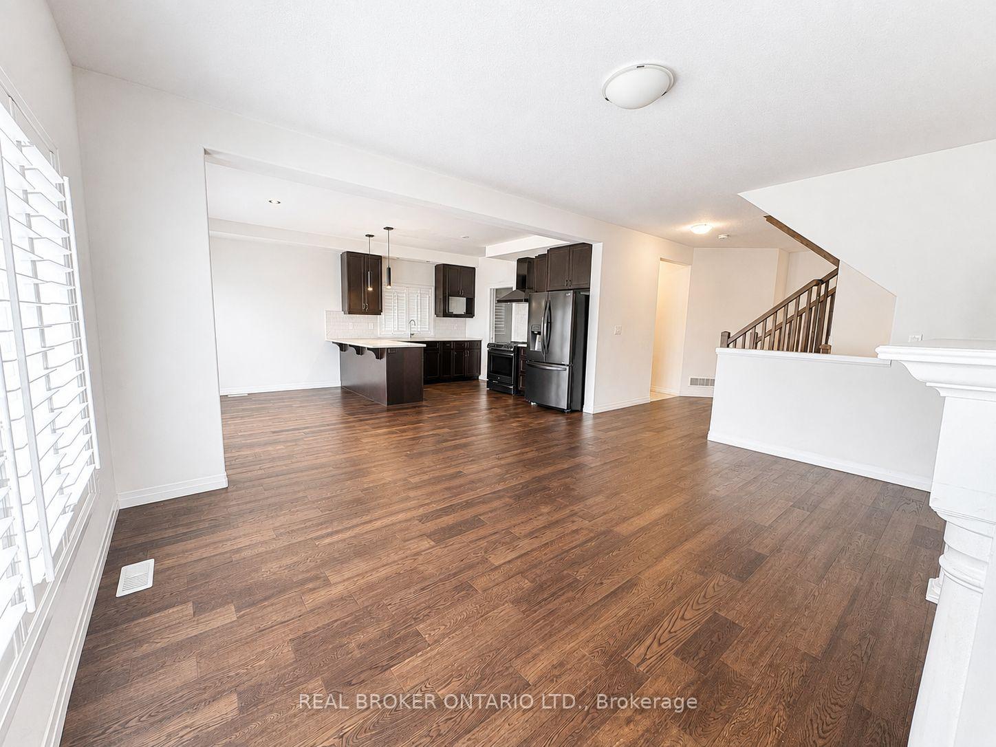 Photo 6 of 122 Greenwich Avenue, Hamilton, Stoney Creek Mountain — HOMEH
