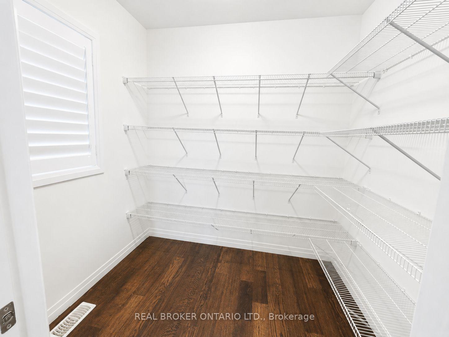 Photo 33 of 122 Greenwich Avenue, Hamilton, Stoney Creek Mountain — HOMEH