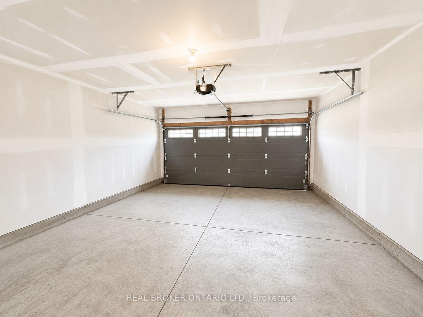 Photo 34 of 122 Greenwich Avenue, Hamilton, Stoney Creek Mountain — HOMEH