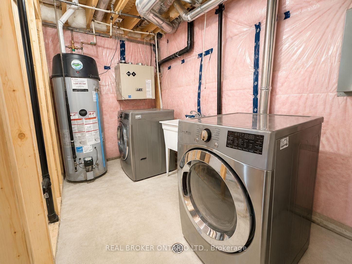 Photo 36 of 122 Greenwich Avenue, Hamilton, Stoney Creek Mountain — HOMEH