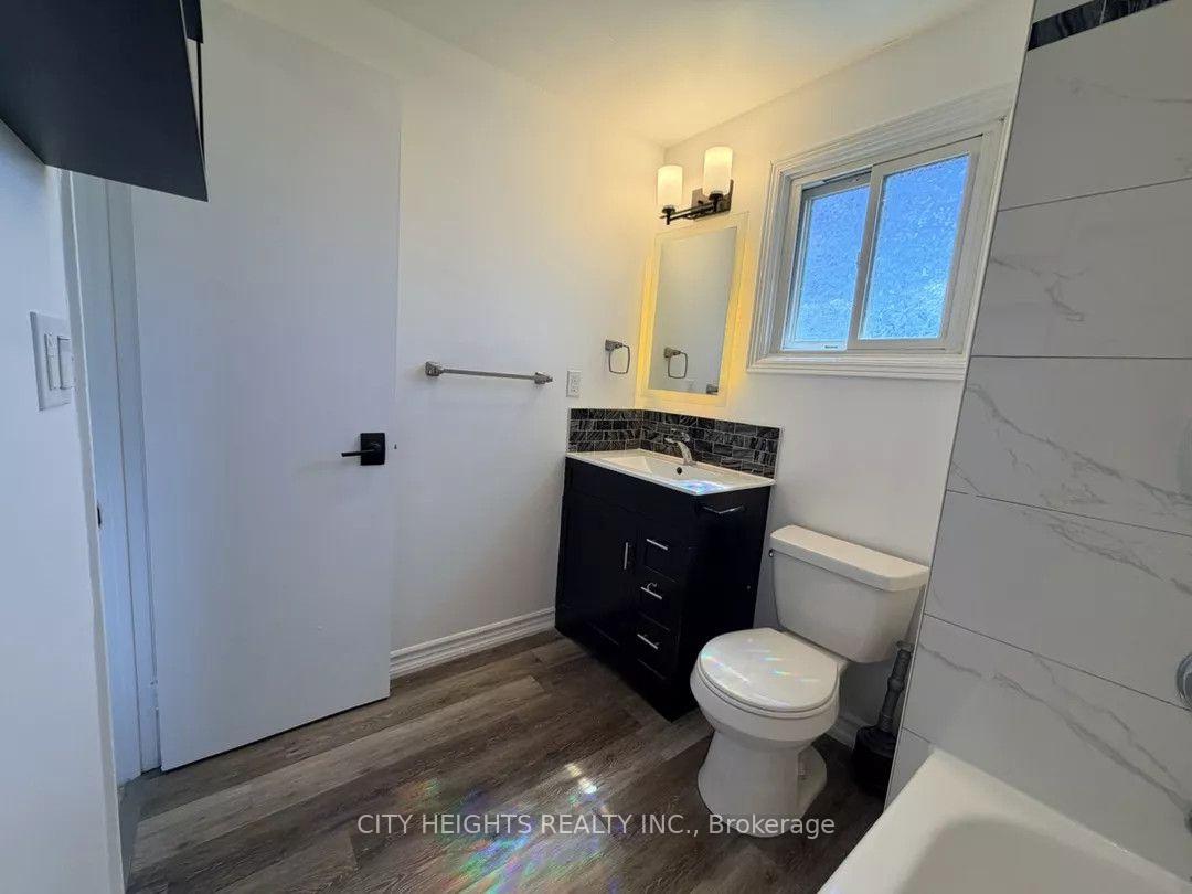 Front of Unit Upper, 1460 O' Hara Court