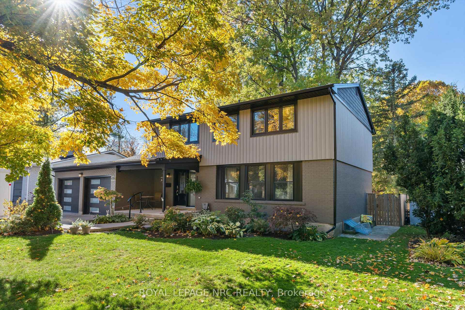 Photo 3 of 16 Briarfield Crescent, St. Catharines, Glendale/Glenridge — HOMEH
