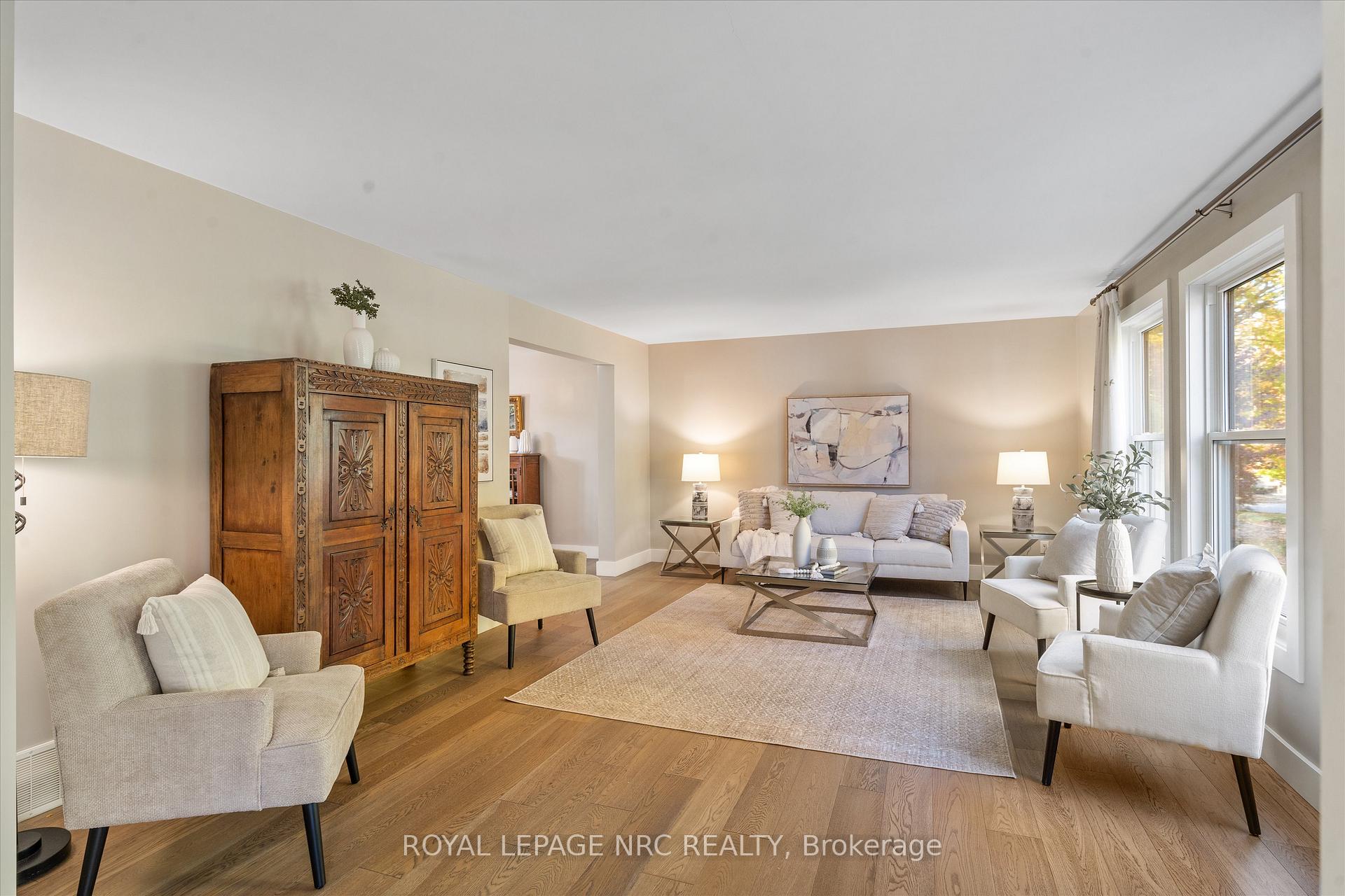 Photo 6 of 16 Briarfield Crescent, St. Catharines, Glendale/Glenridge — HOMEH