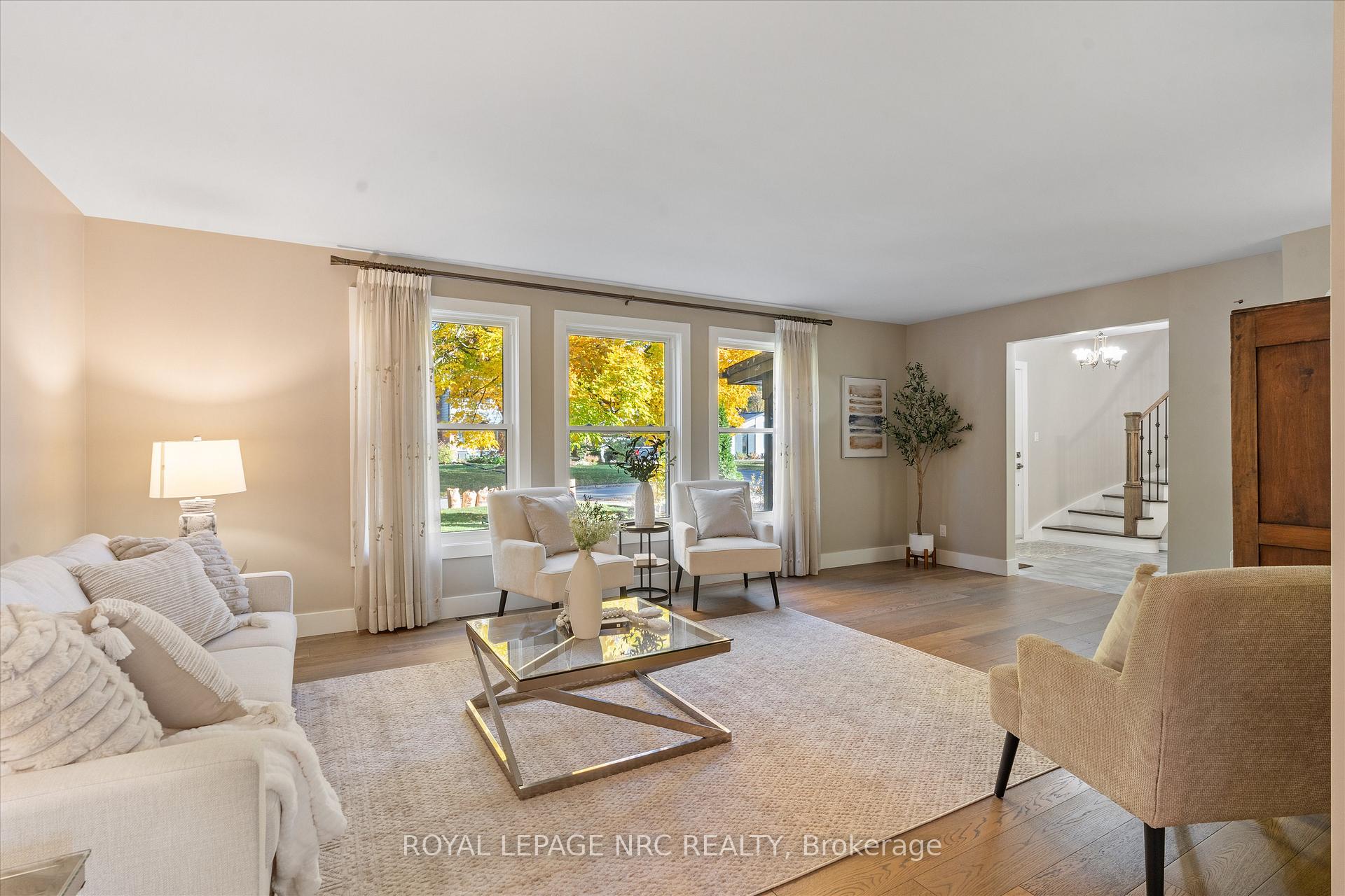 Photo 7 of 16 Briarfield Crescent, St. Catharines, Glendale/Glenridge — HOMEH