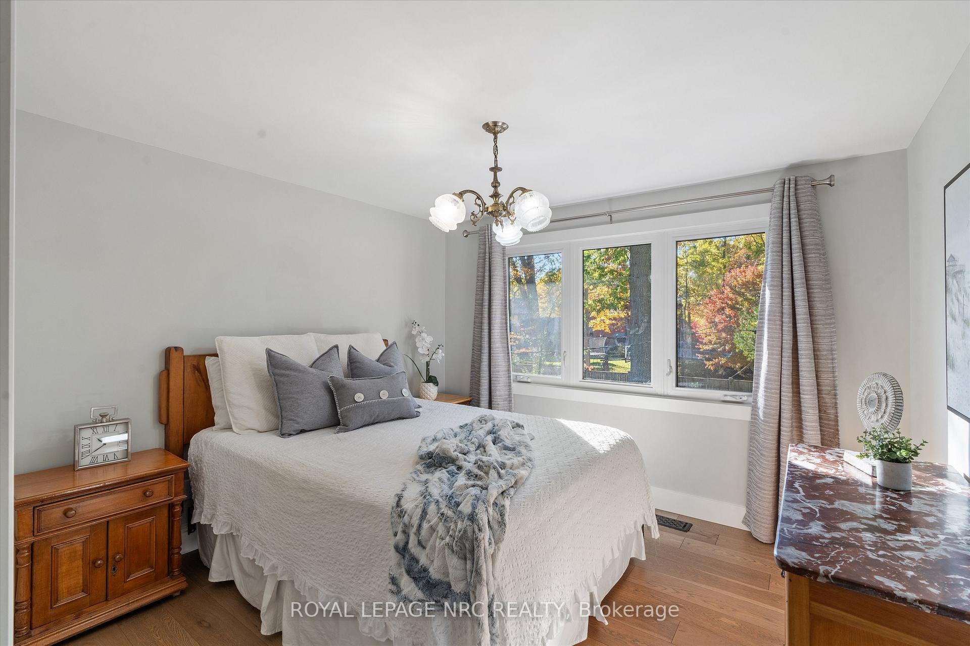 Photo 18 of 16 Briarfield Crescent, St. Catharines, Glendale/Glenridge — HOMEH