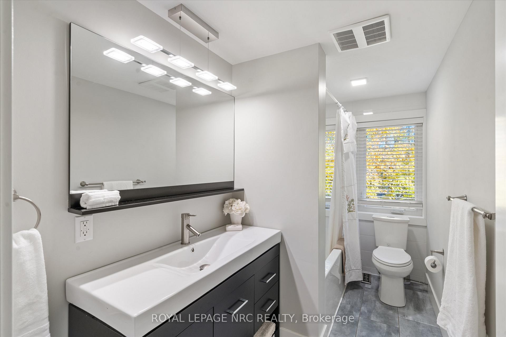Photo 22 of 16 Briarfield Crescent, St. Catharines, Glendale/Glenridge — HOMEH