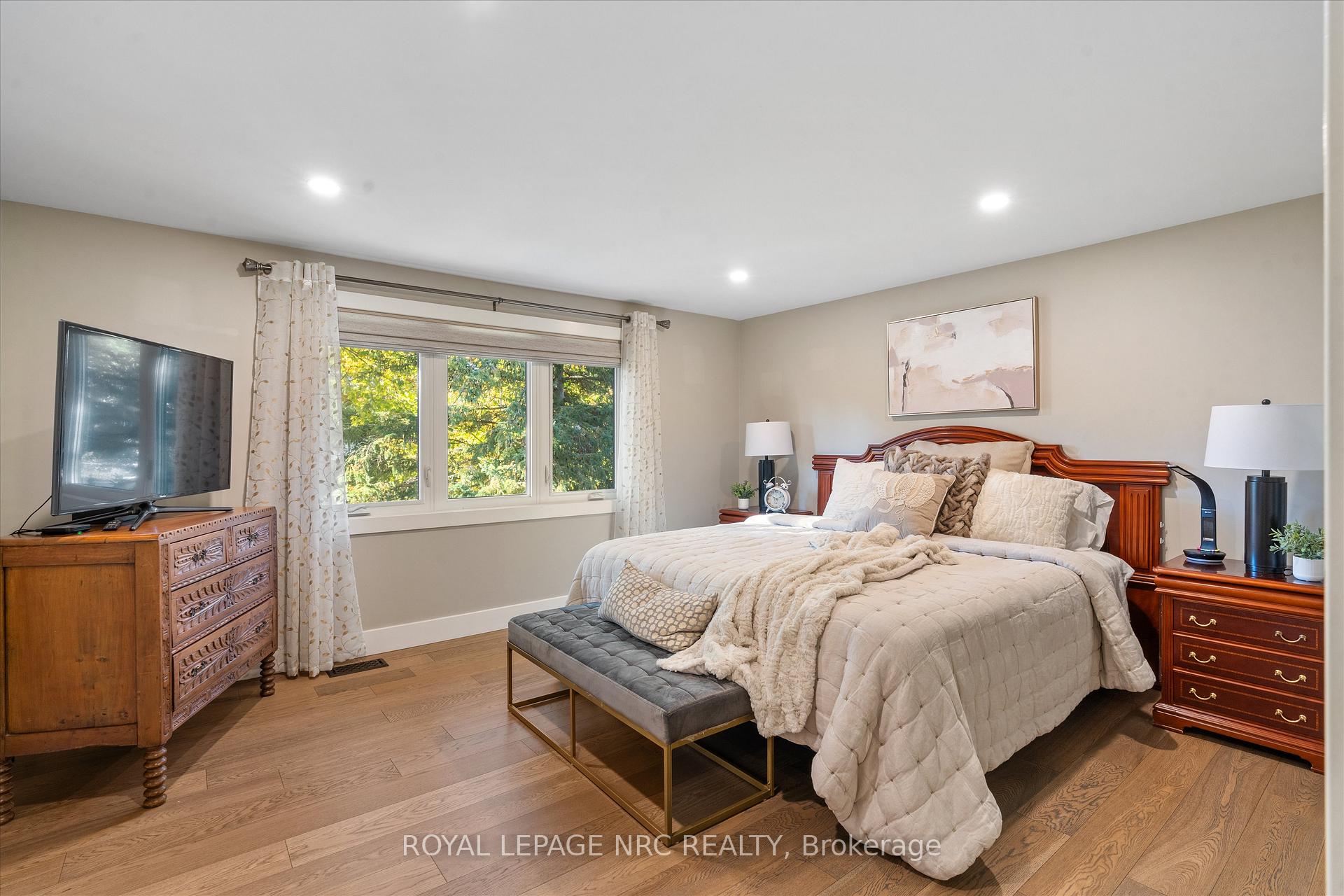 Photo 23 of 16 Briarfield Crescent, St. Catharines, Glendale/Glenridge — HOMEH