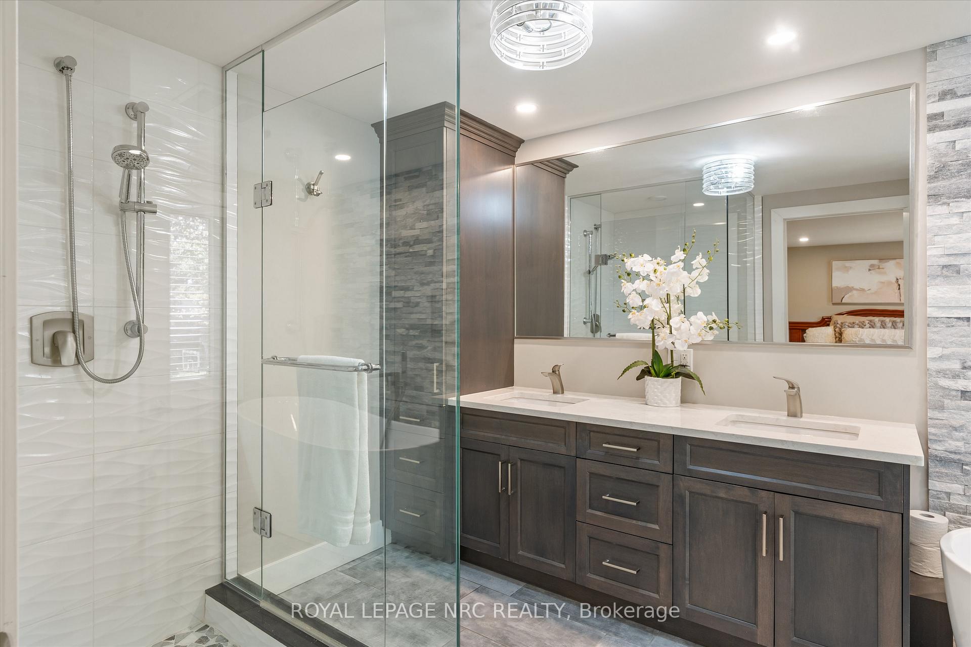 Photo 25 of 16 Briarfield Crescent, St. Catharines, Glendale/Glenridge — HOMEH