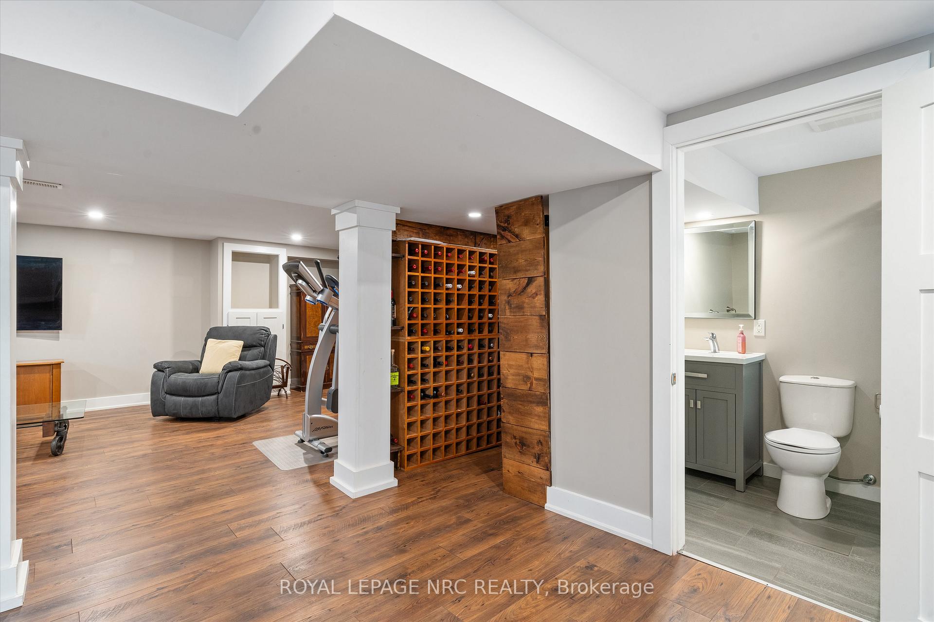 Photo 31 of 16 Briarfield Crescent, St. Catharines, Glendale/Glenridge — HOMEH
