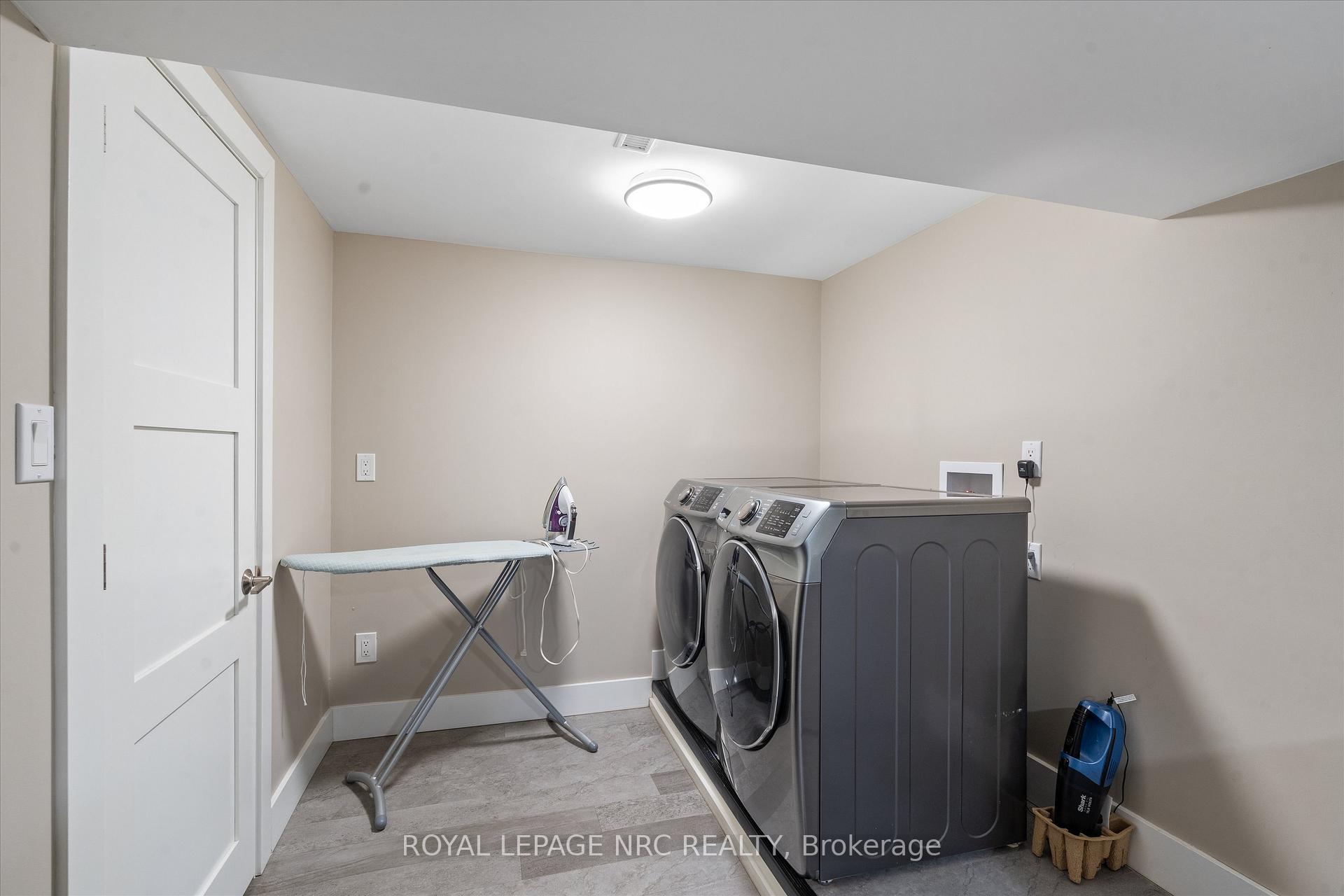Photo 33 of 16 Briarfield Crescent, St. Catharines, Glendale/Glenridge — HOMEH