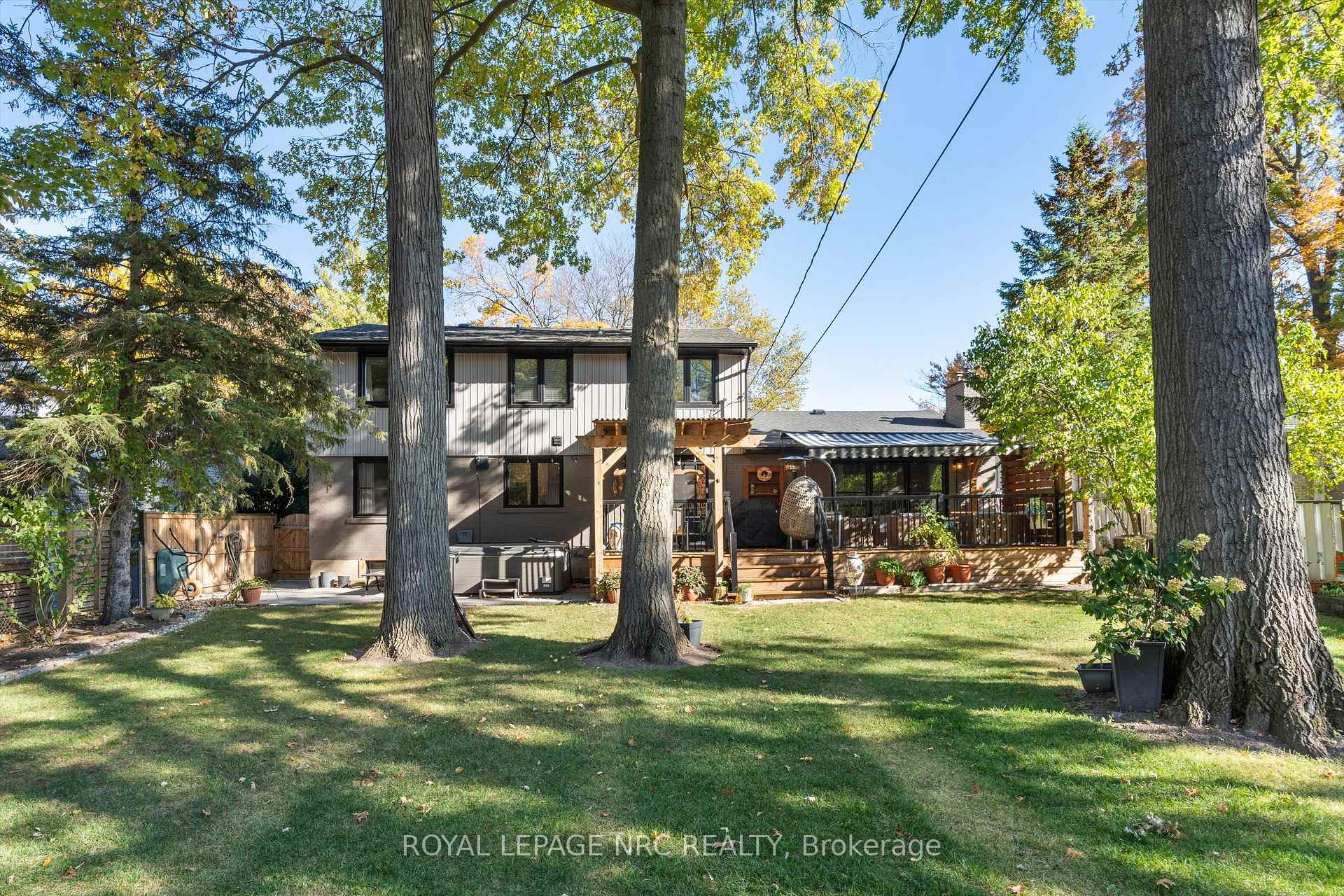 Photo 34 of 16 Briarfield Crescent, St. Catharines, Glendale/Glenridge — HOMEH