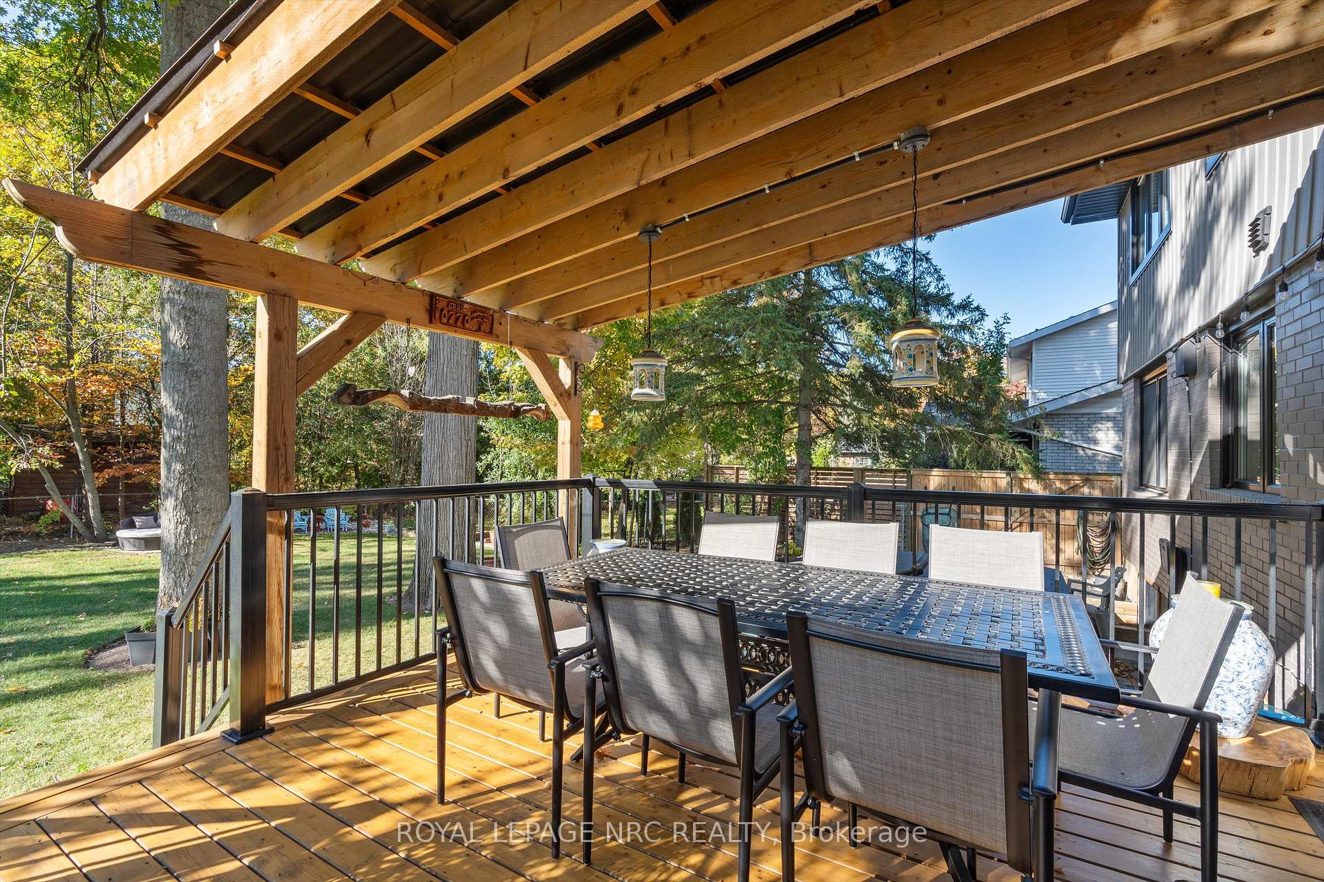 Photo 36 of 16 Briarfield Crescent, St. Catharines, Glendale/Glenridge — HOMEH