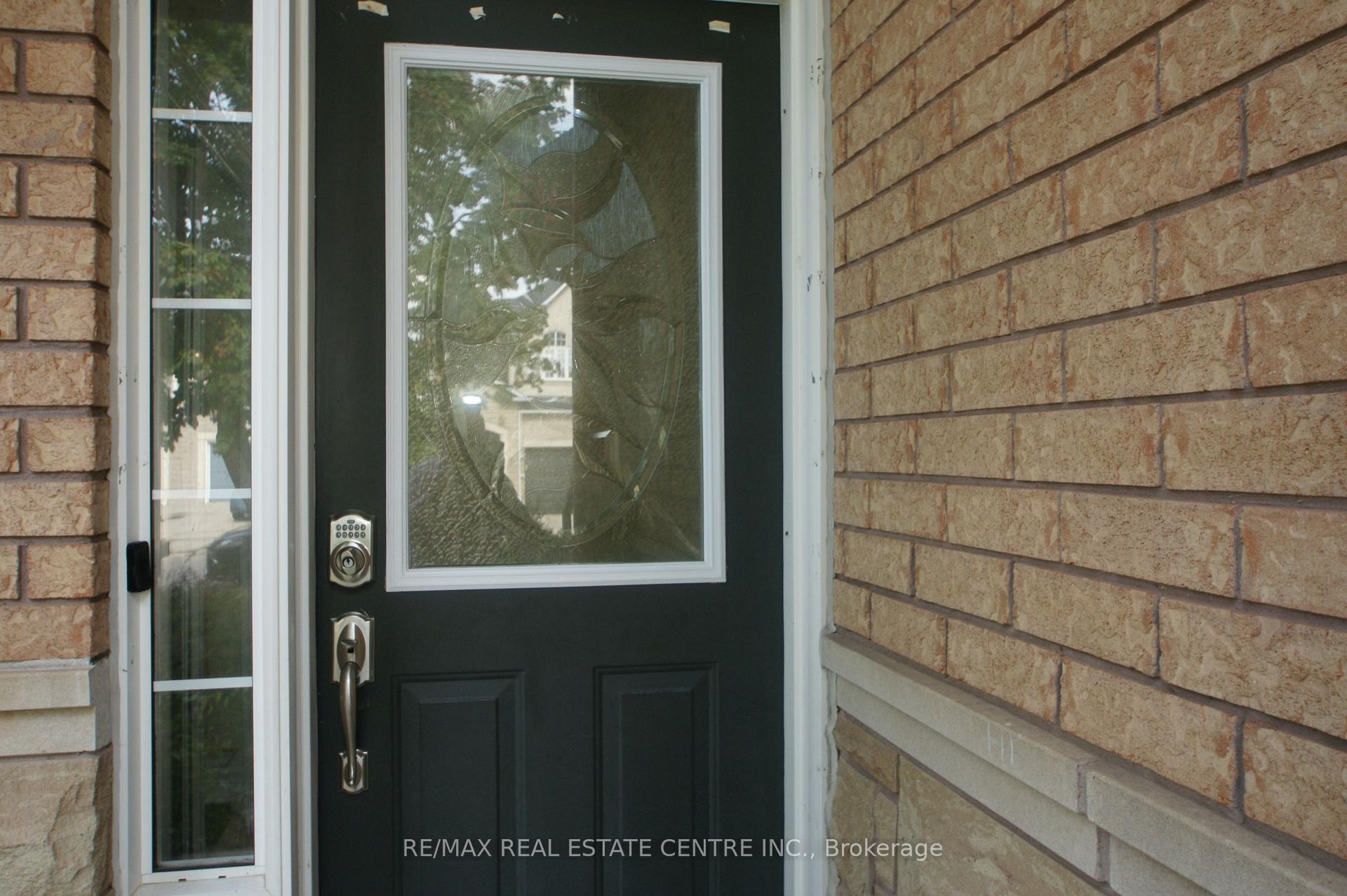 Photo 2 of 2441 Newcastle Crescent, Oakville, West Oak Trails — HOMEH