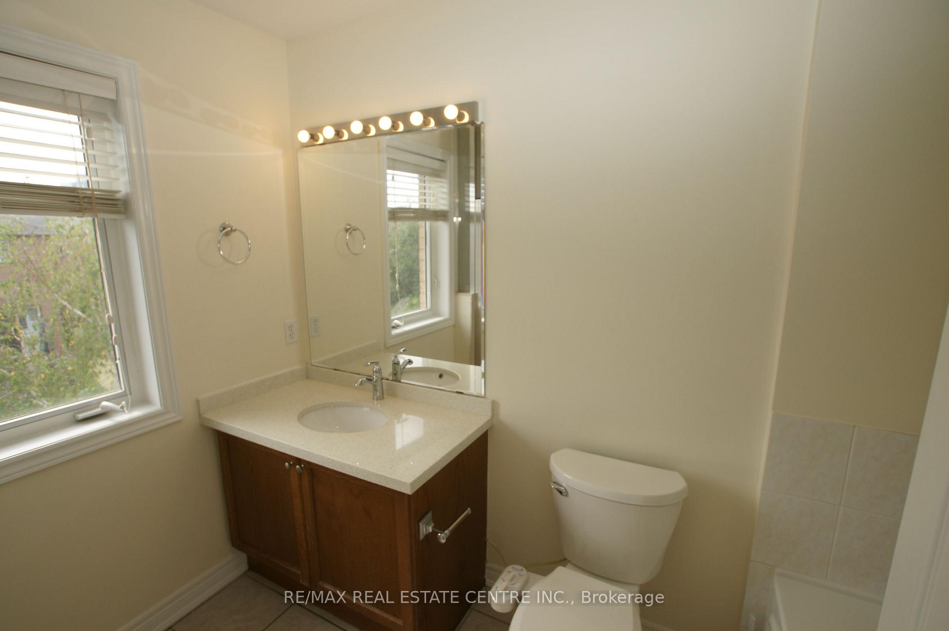 Photo 26 of 2441 Newcastle Crescent, Oakville, West Oak Trails — HOMEH