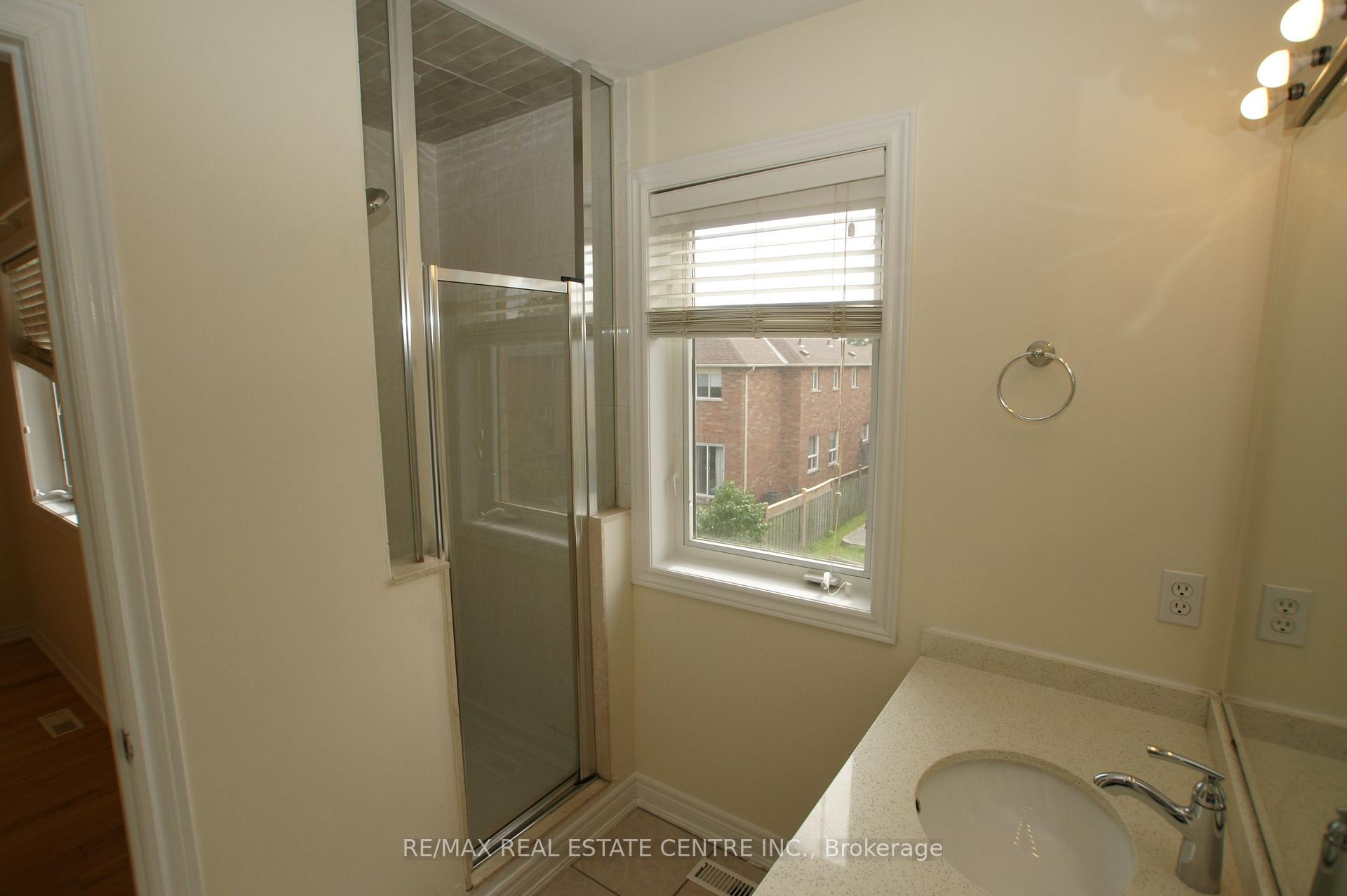 Photo 27 of 2441 Newcastle Crescent, Oakville, West Oak Trails — HOMEH