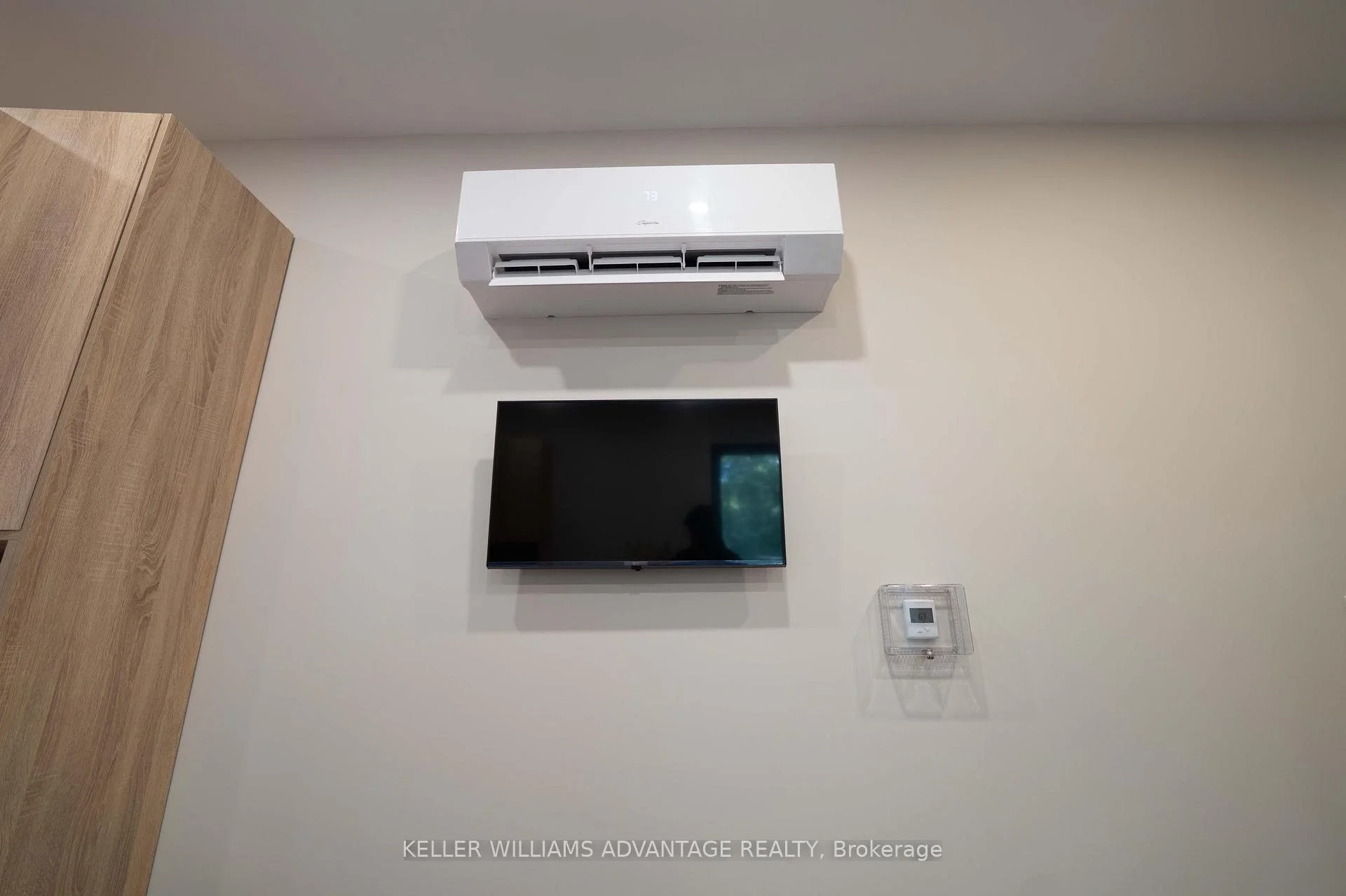 Photo 8 of Unit 5, 23 Ross Street, Toronto, Kensington-Chinatown — HOMEH