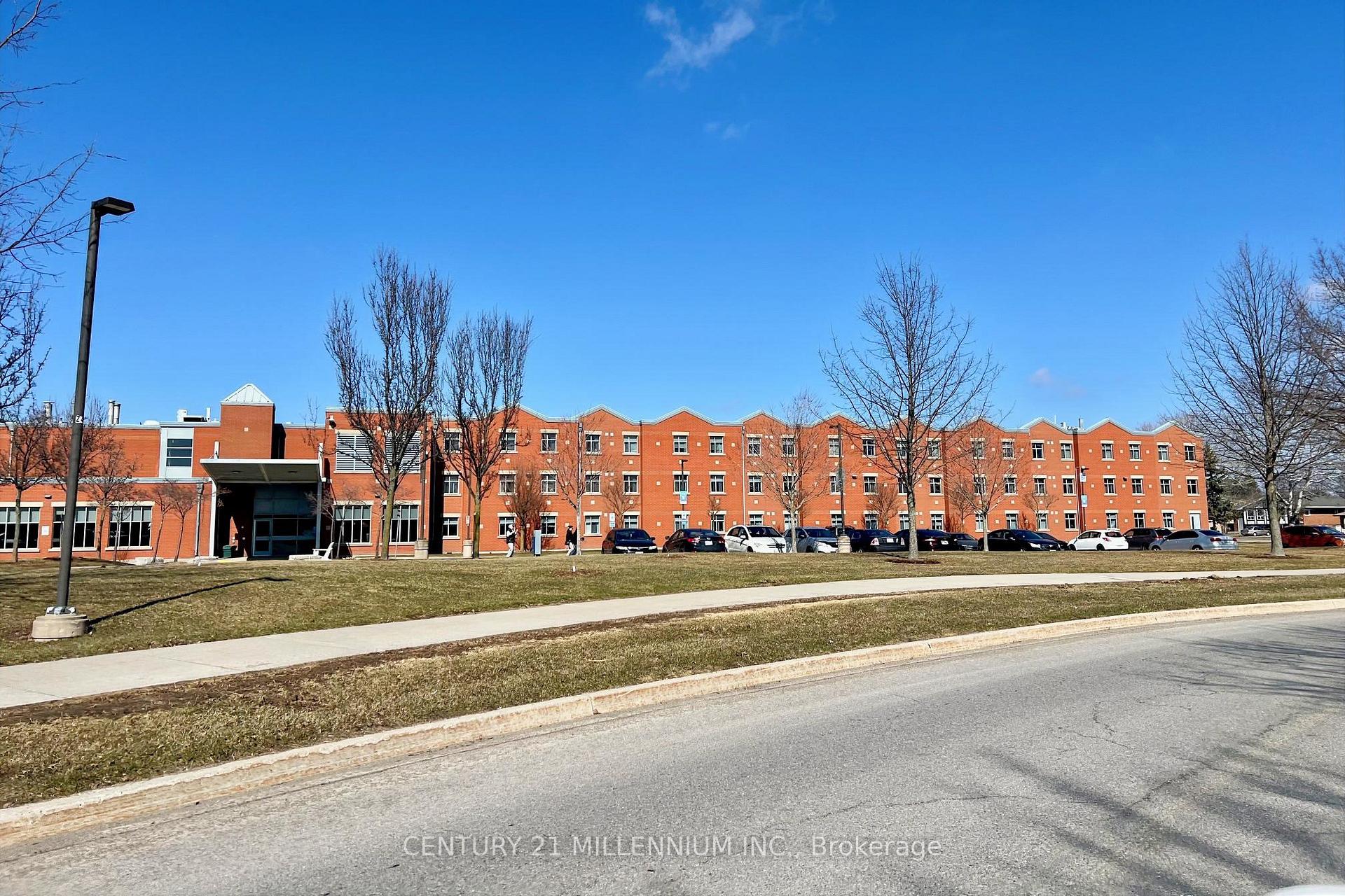 Photo 43 of 3 College Park Drive, Welland, N. Welland — HOMEH