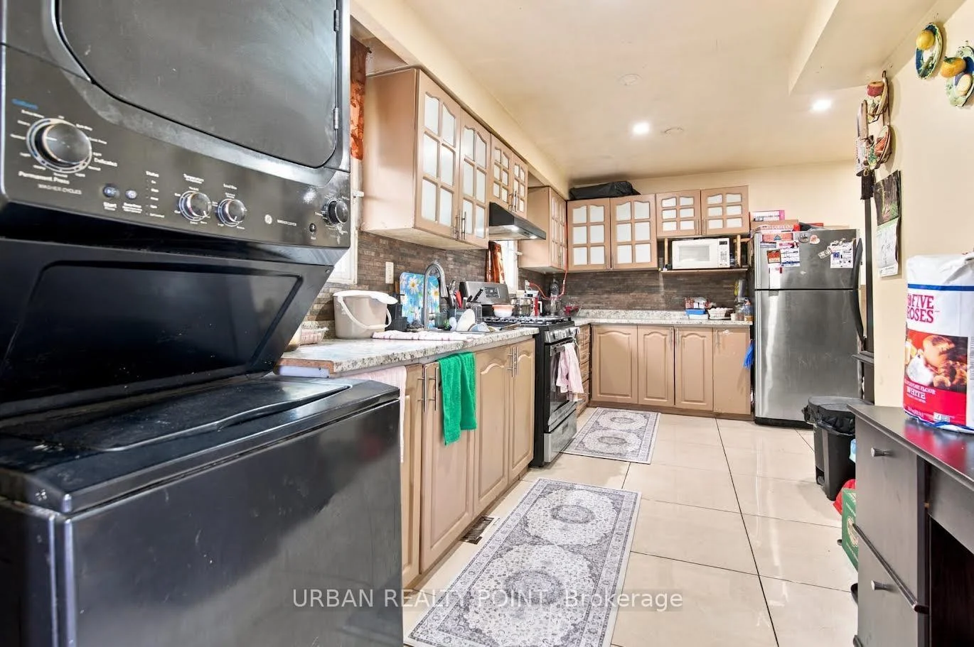 Photo 6 of 31 Ivybridge Drive, Brampton, Madoc — HOMEH