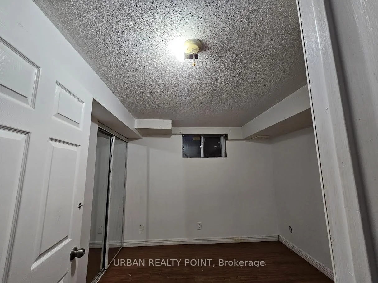Photo 8 of 31 Ivybridge Drive, Brampton, Madoc — HOMEH