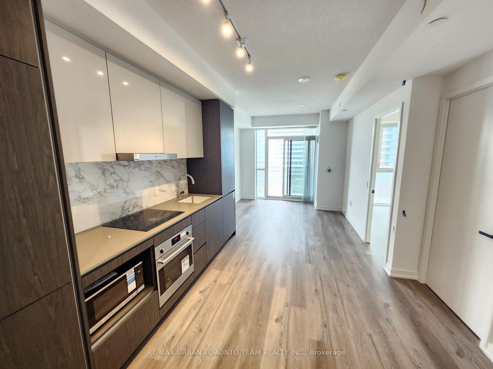 Photo 2 of Unit 802, 28 Interchange Way, Vaughan, Vaughan Corporate Centre — HOMEH