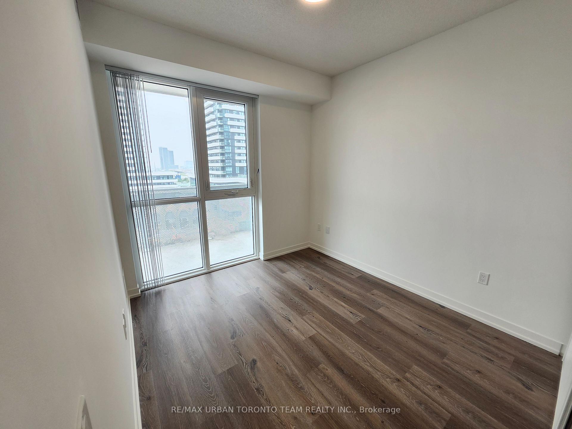 Photo 6 of Unit 802, 28 Interchange Way, Vaughan, Vaughan Corporate Centre — HOMEH