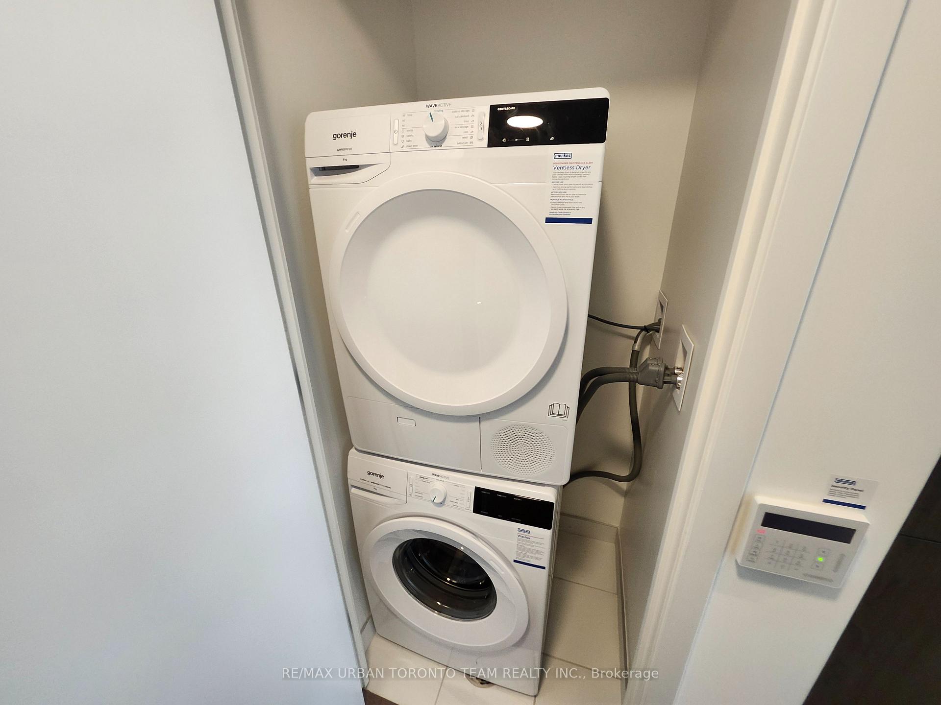 Photo 9 of Unit 802, 28 Interchange Way, Vaughan, Vaughan Corporate Centre — HOMEH