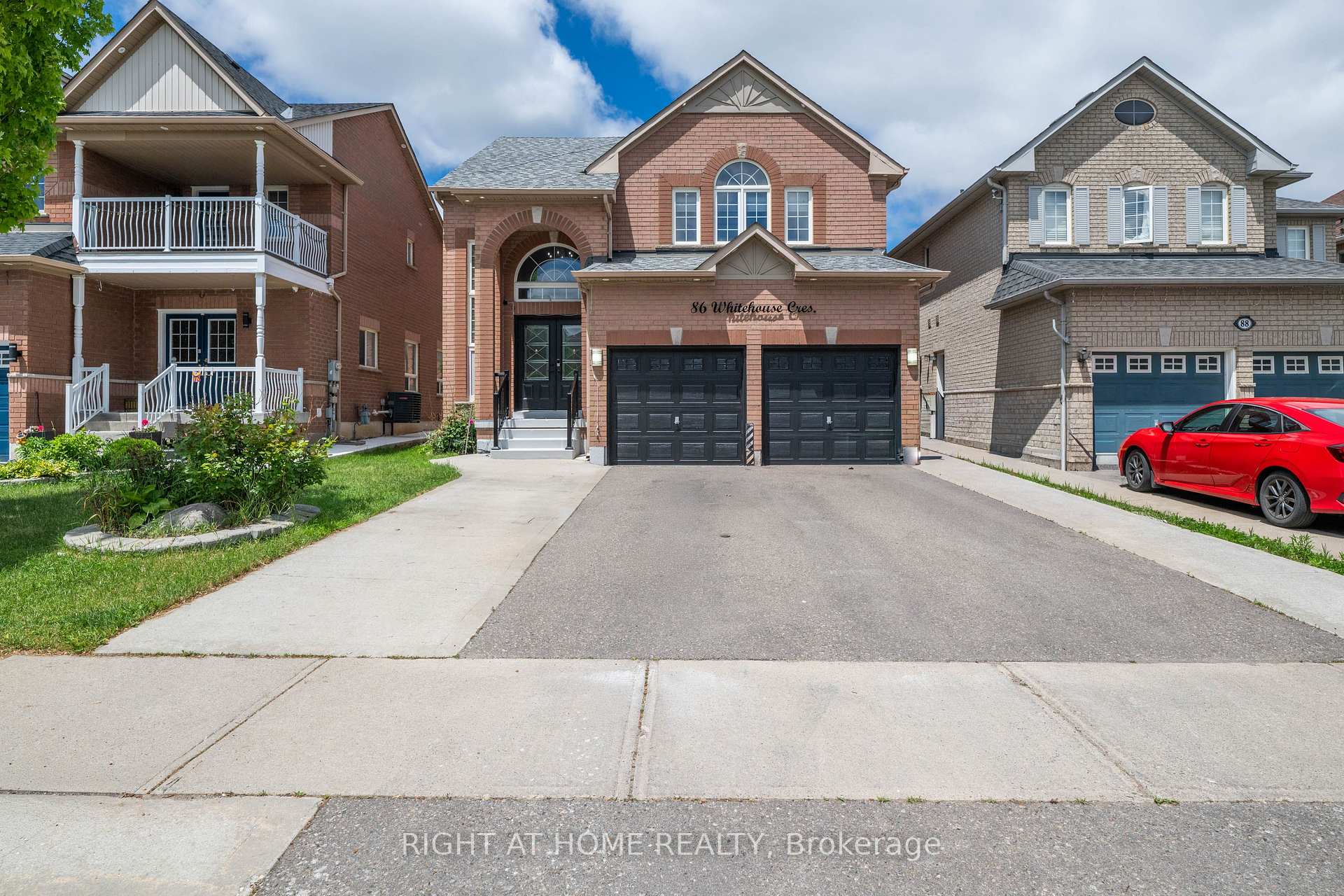 Photo 2 of 86 Whitehouse Crescent, Brampton, Bram East — HOMEH