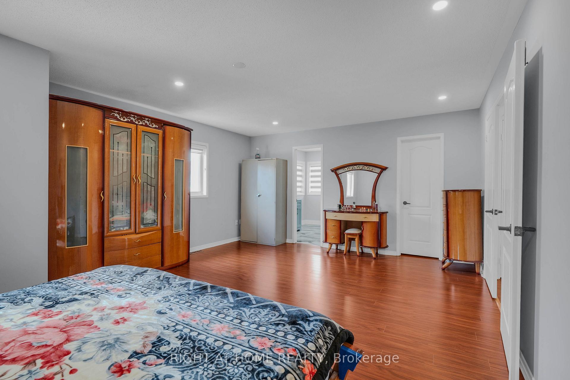 Photo 16 of 86 Whitehouse Crescent, Brampton, Bram East — HOMEH