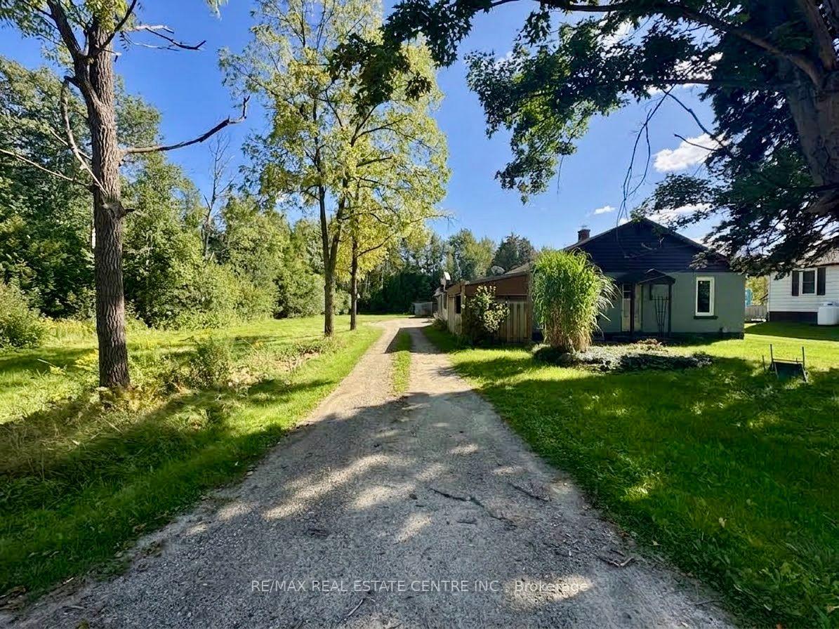 Photo 3 of 6587 Ellis Road, Puslinch, Puslinch Lake Settlement Areas — HOMEH