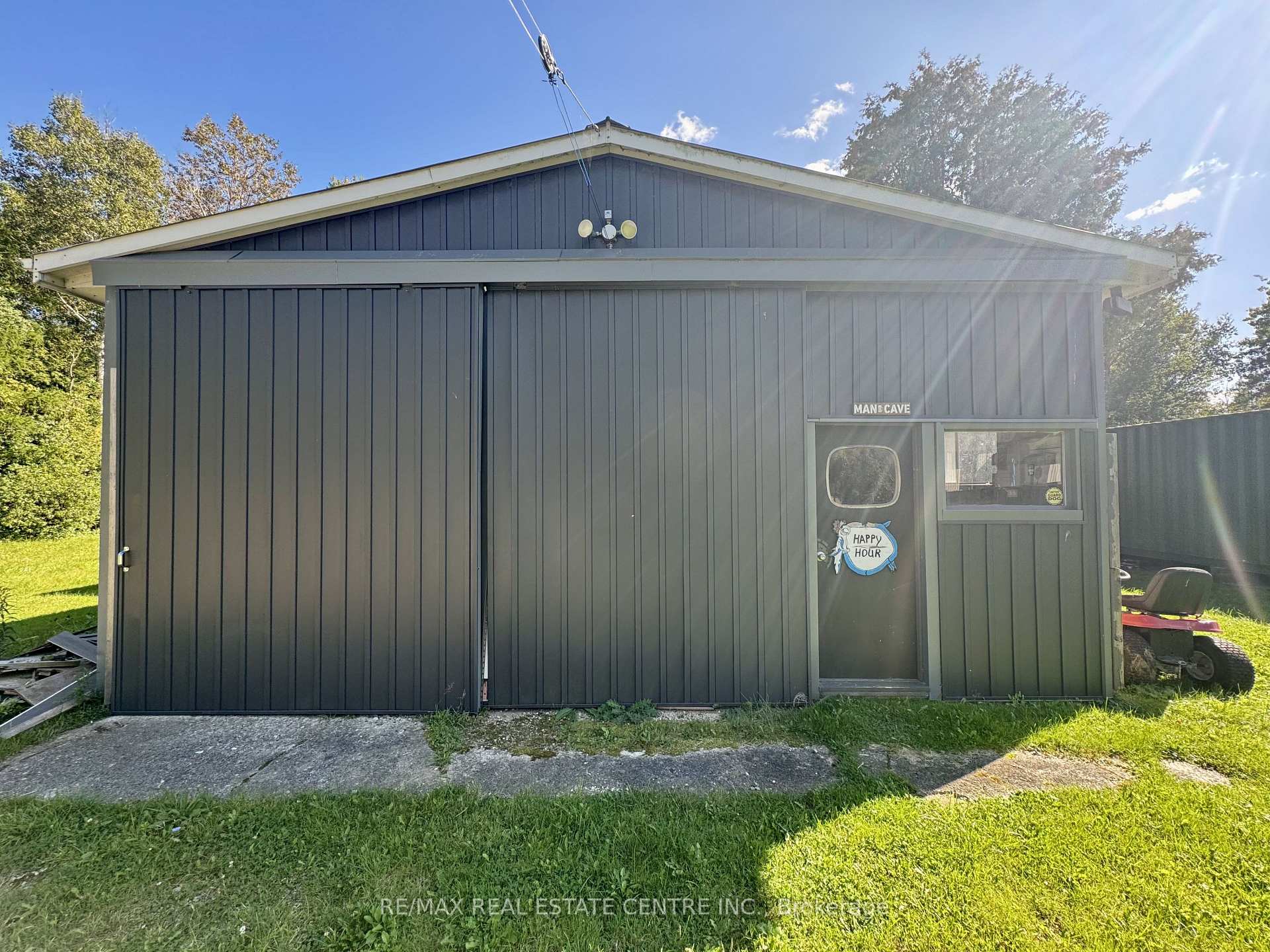 Photo 6 of 6587 Ellis Road, Puslinch, Puslinch Lake Settlement Areas — HOMEH