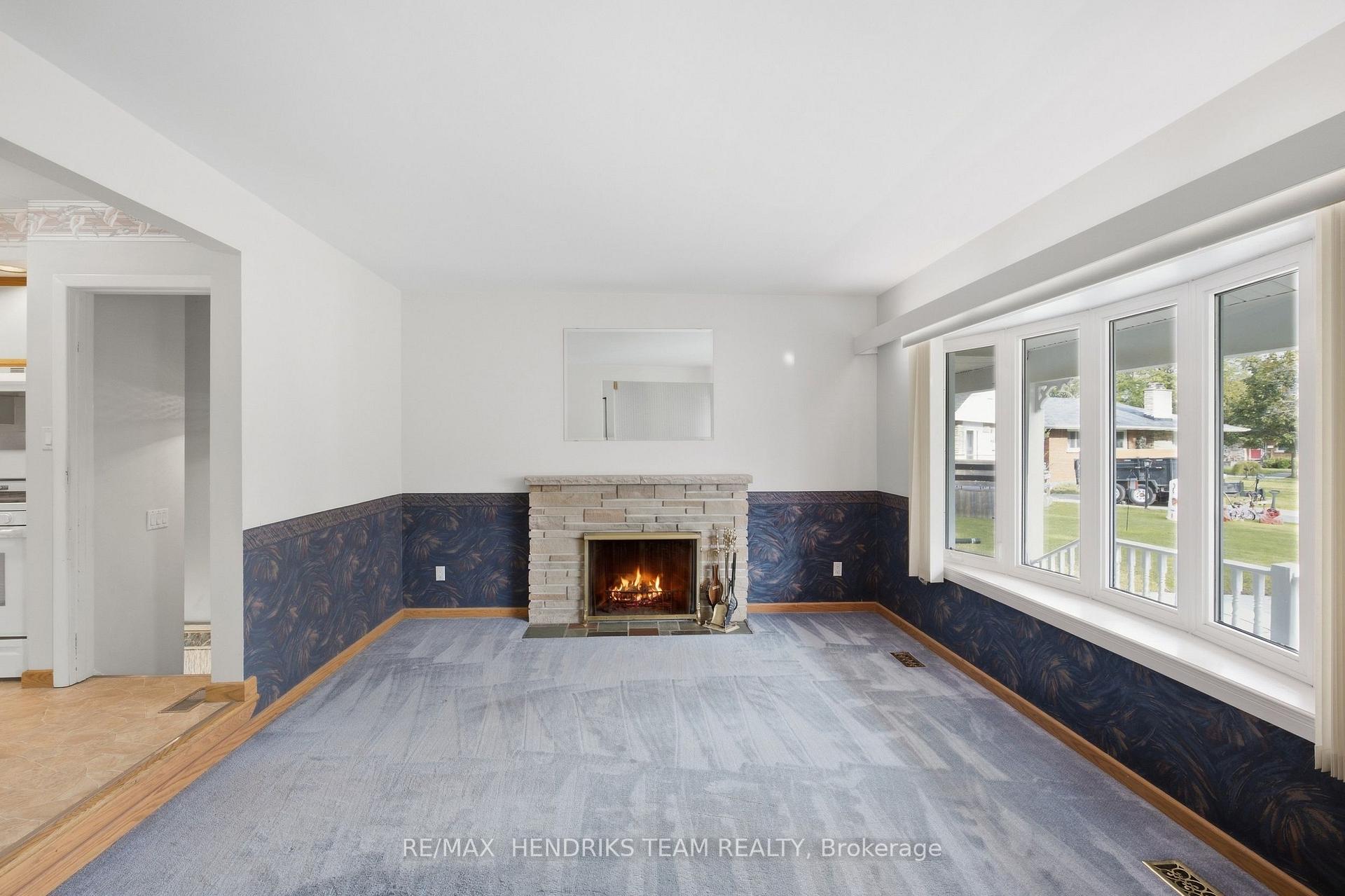 Photo 10 of 6 Glengrove Circle, St. Catharines, Glendale/Glenridge — HOMEH