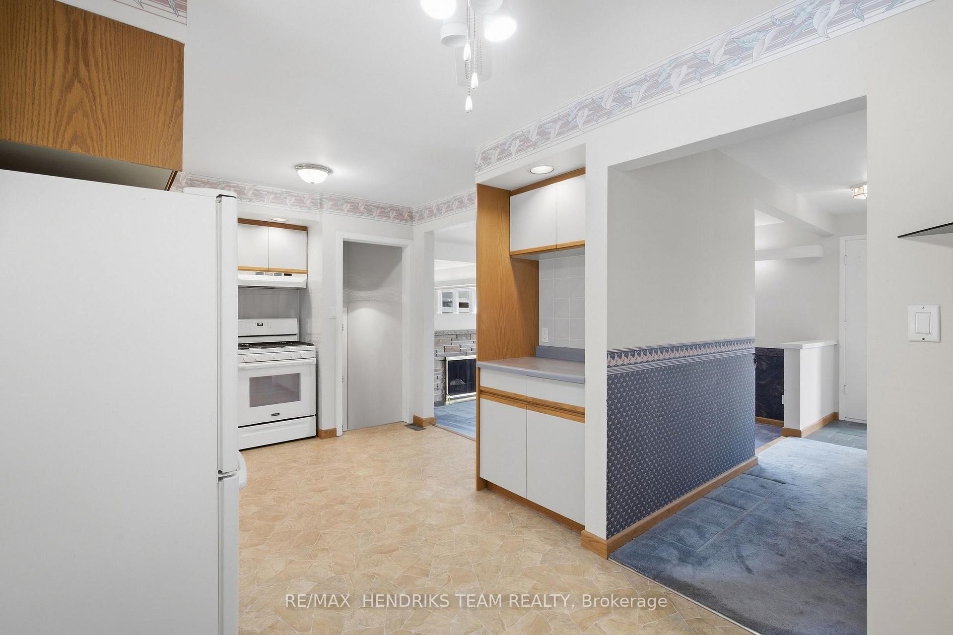 Photo 20 of 6 Glengrove Circle, St. Catharines, Glendale/Glenridge — HOMEH