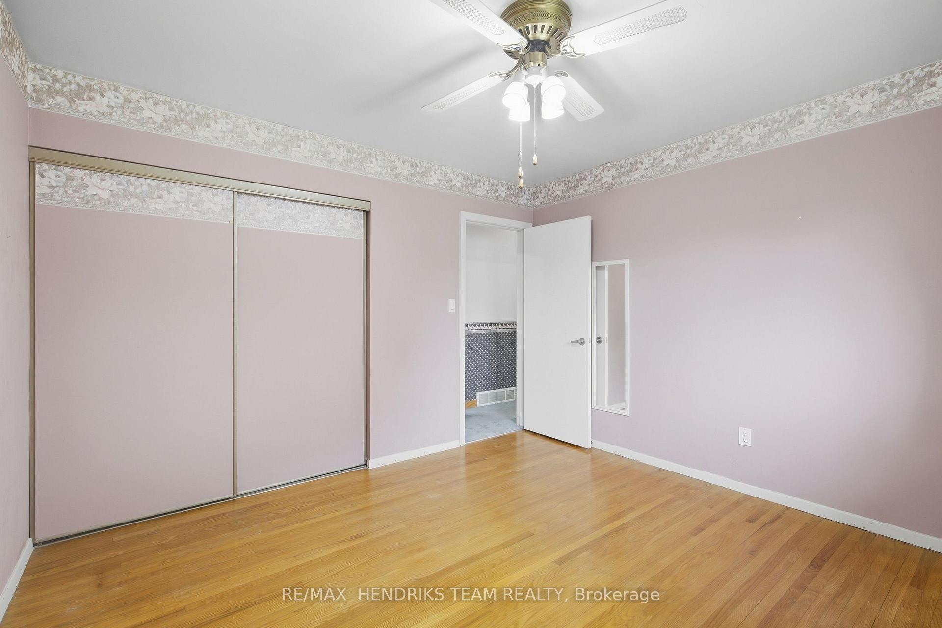 Photo 24 of 6 Glengrove Circle, St. Catharines, Glendale/Glenridge — HOMEH